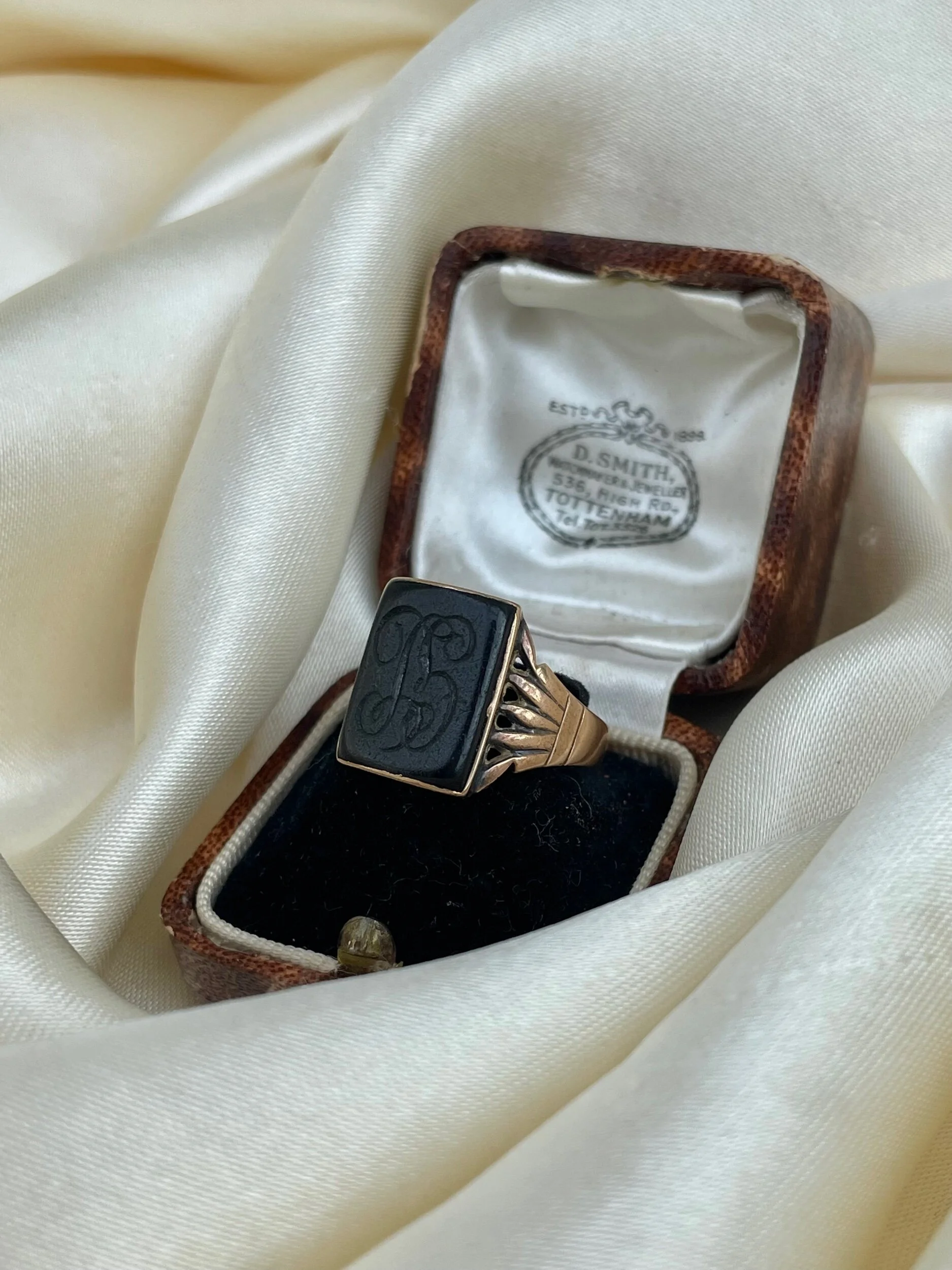 FAF0EDC3-08E5-4A30-B077-4C1CB03F4E29