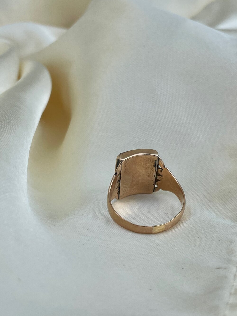 Antique 9ct Gold 'GL' Initial Large Signet Ring — Gembank1973 Antique 9ct Gold 'GL' Initial Large Signet Ring — Gembank1973