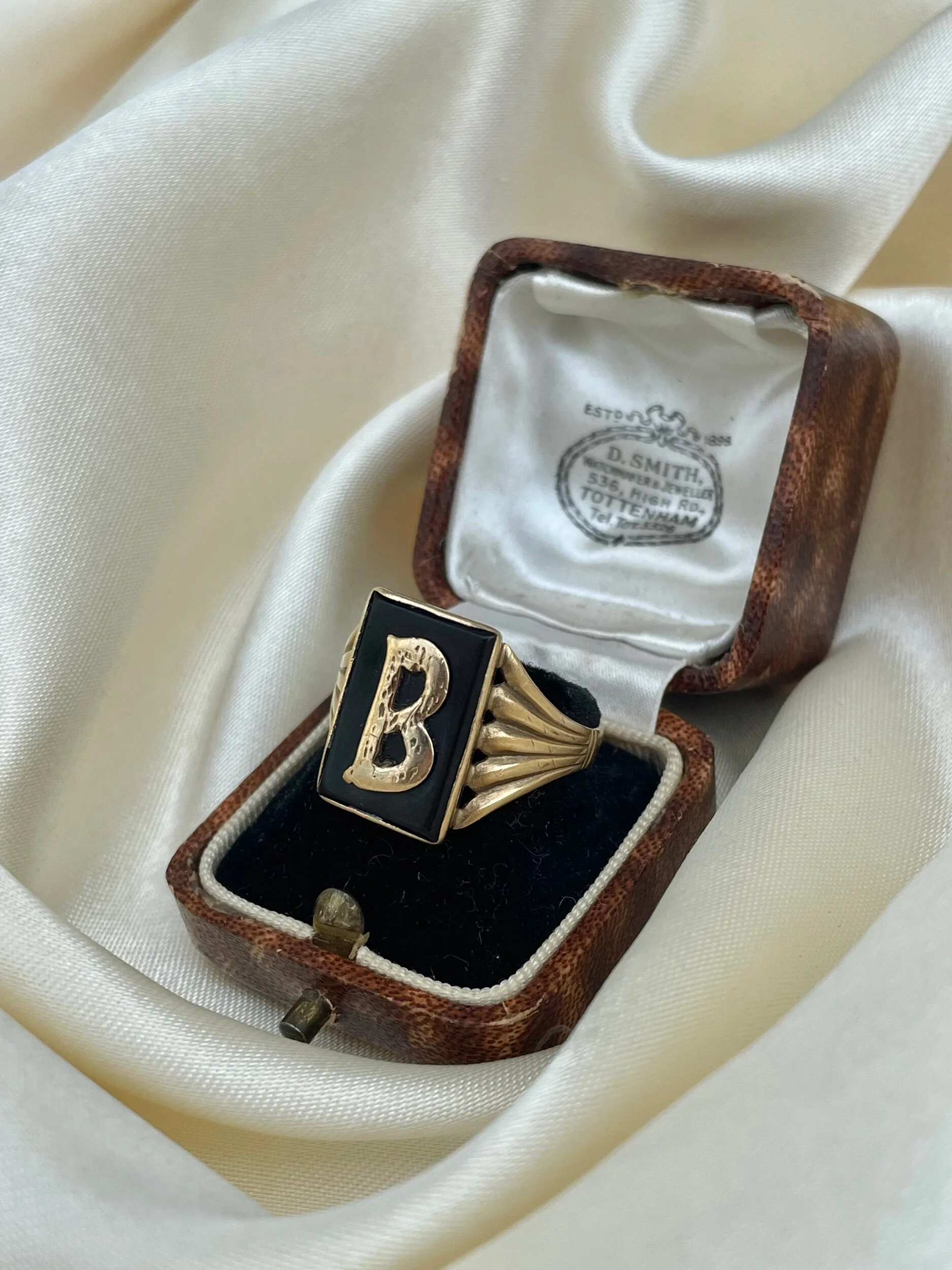 FE2B50DD-204C-43D7-BFB5-378DB8DCBE61