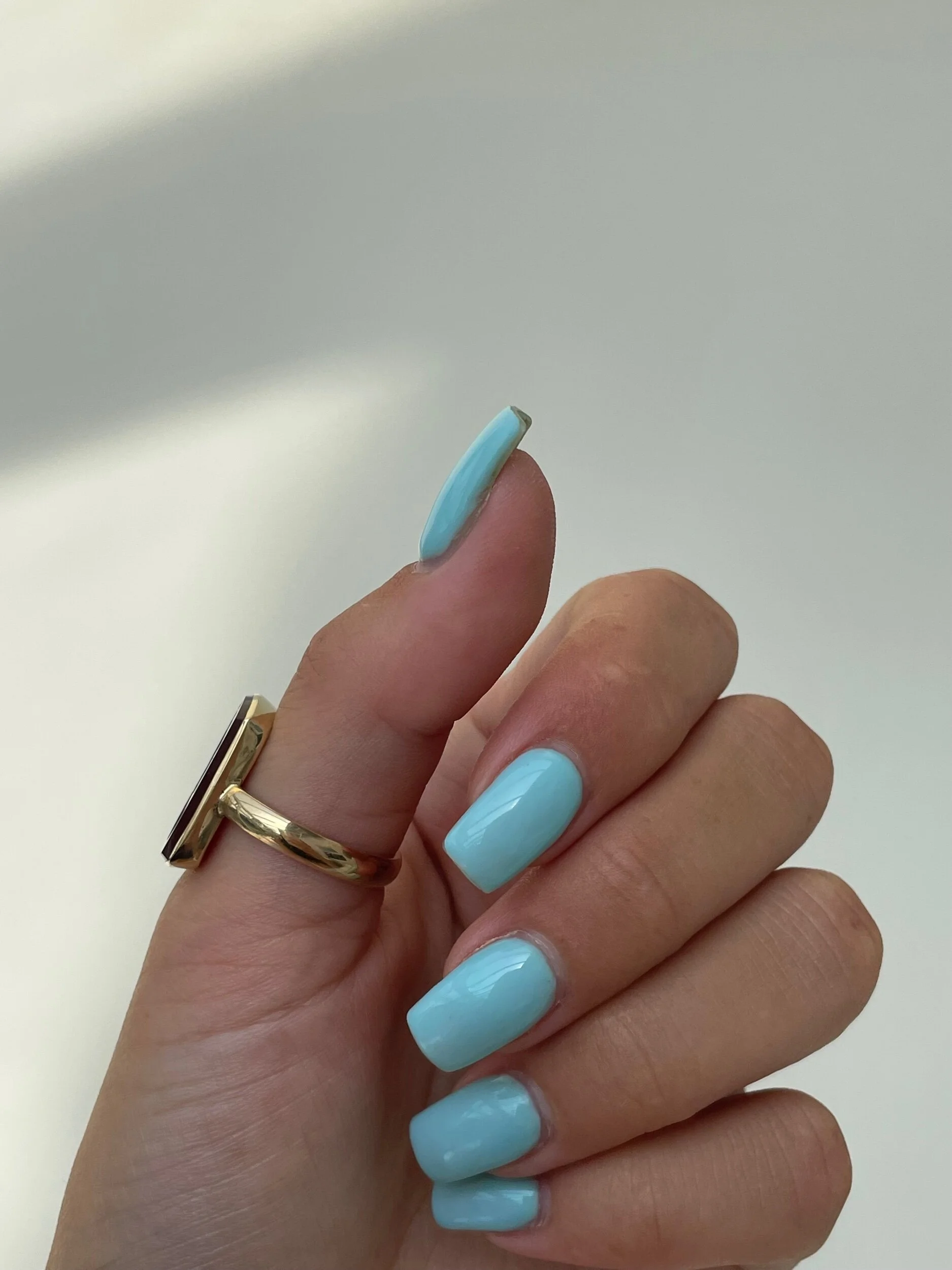 EB8D967B-3E50-4870-A577-BFA364423D62