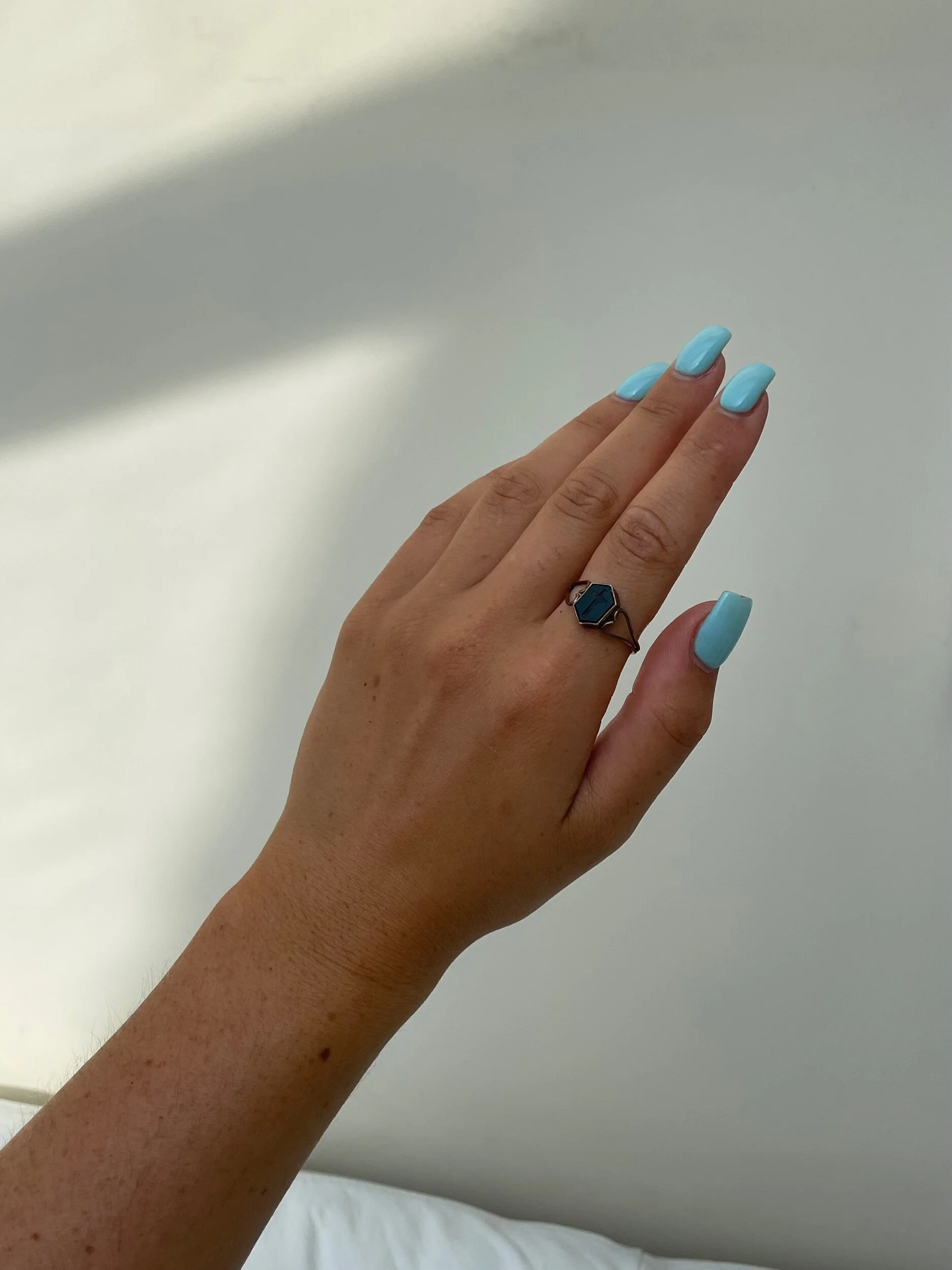 AA9FCBB3-5798-4B12-A7C1-29EFCE40B58C