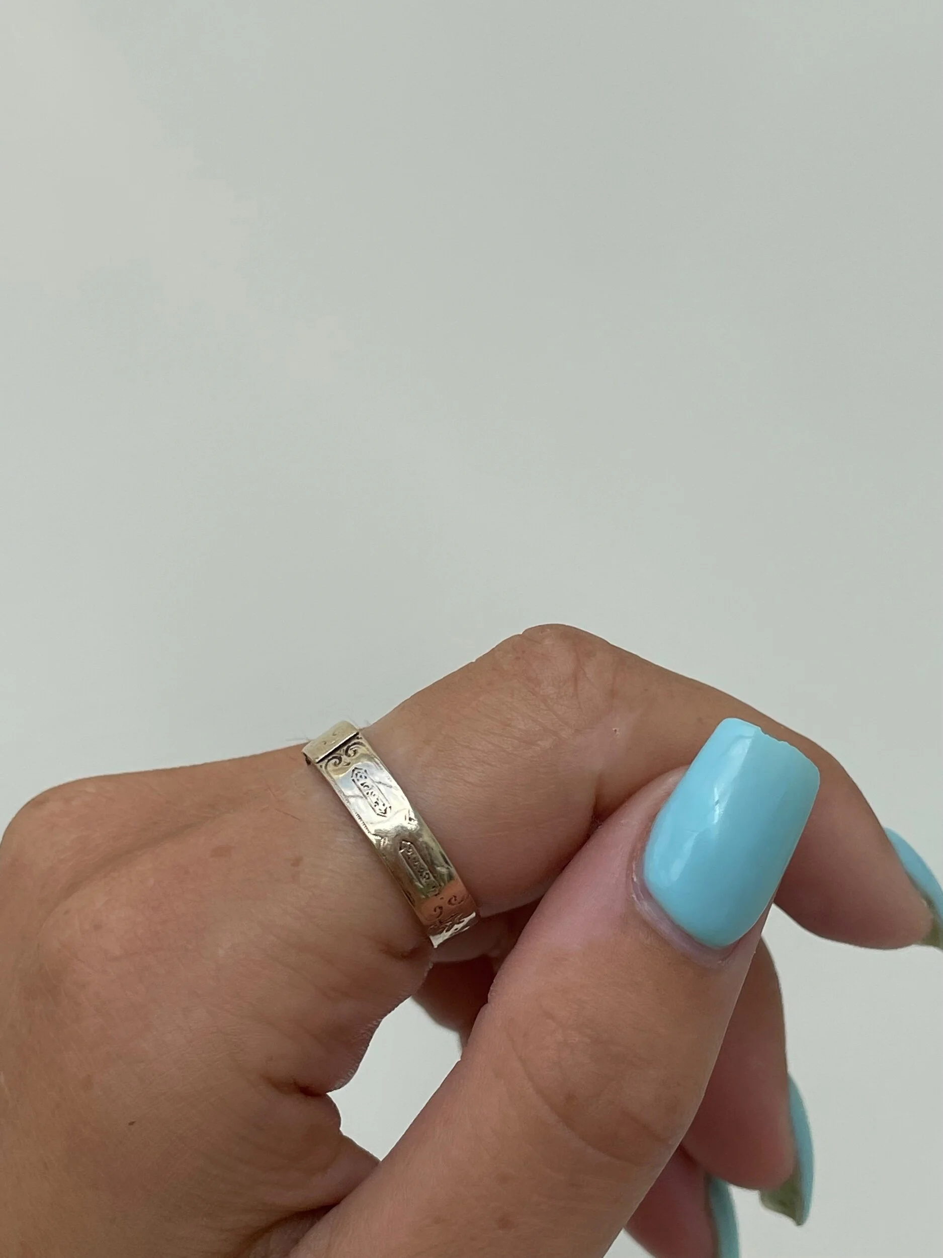 A46822B8-D80C-4679-ABBE-C1CD138C5CAE