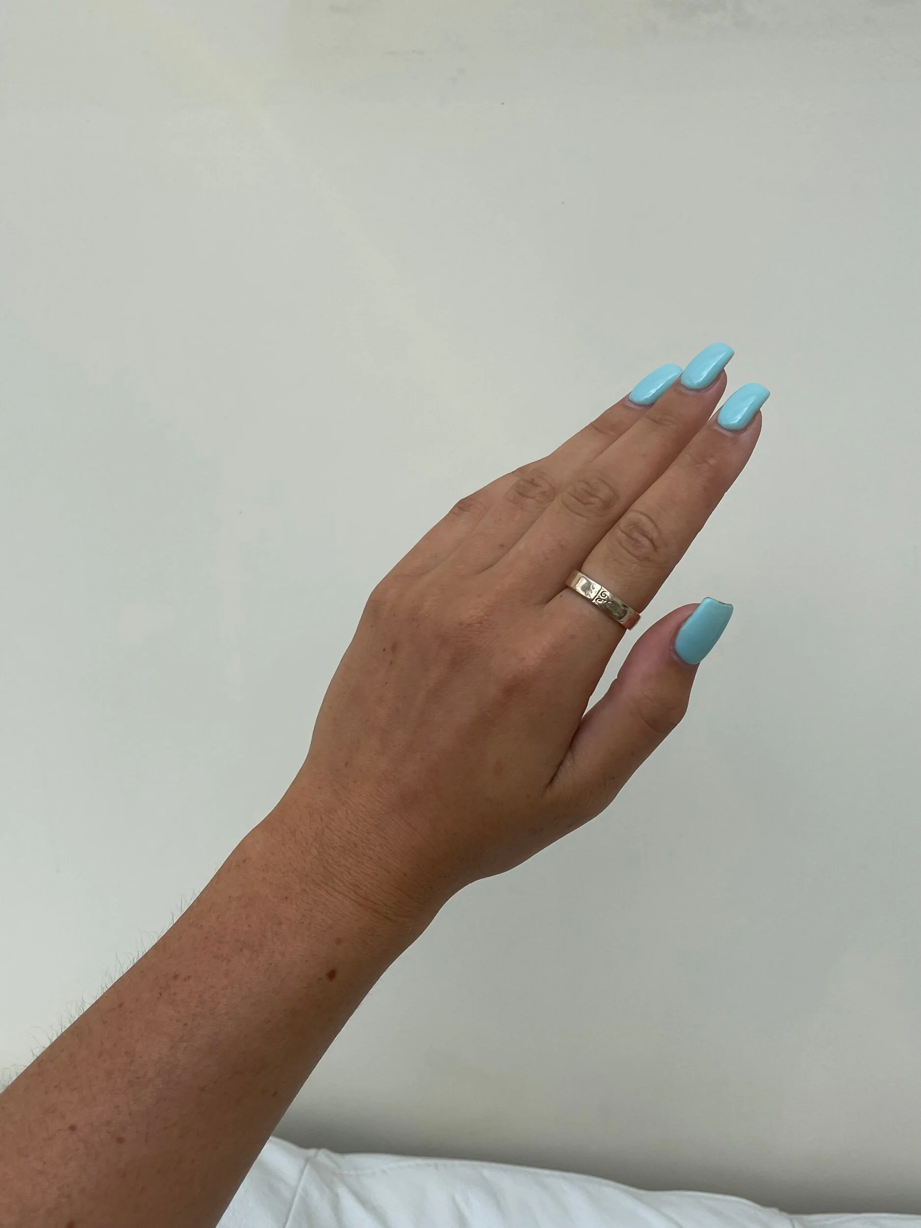 FDE5A951-C9B3-4CA0-A77C-72D1DE741E67