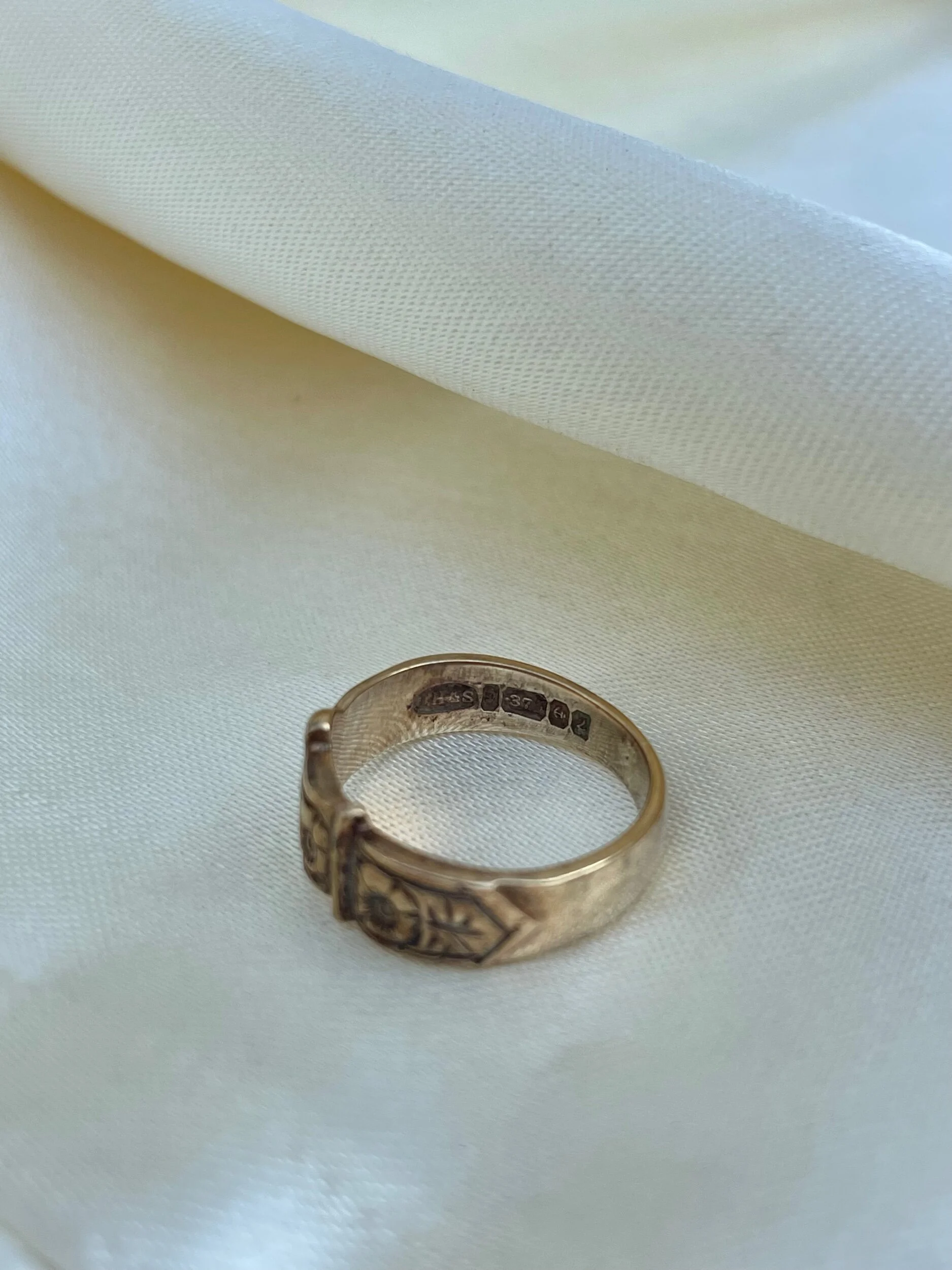 E5EDE66C-EC24-4E05-B22D-DCA6411A0B22