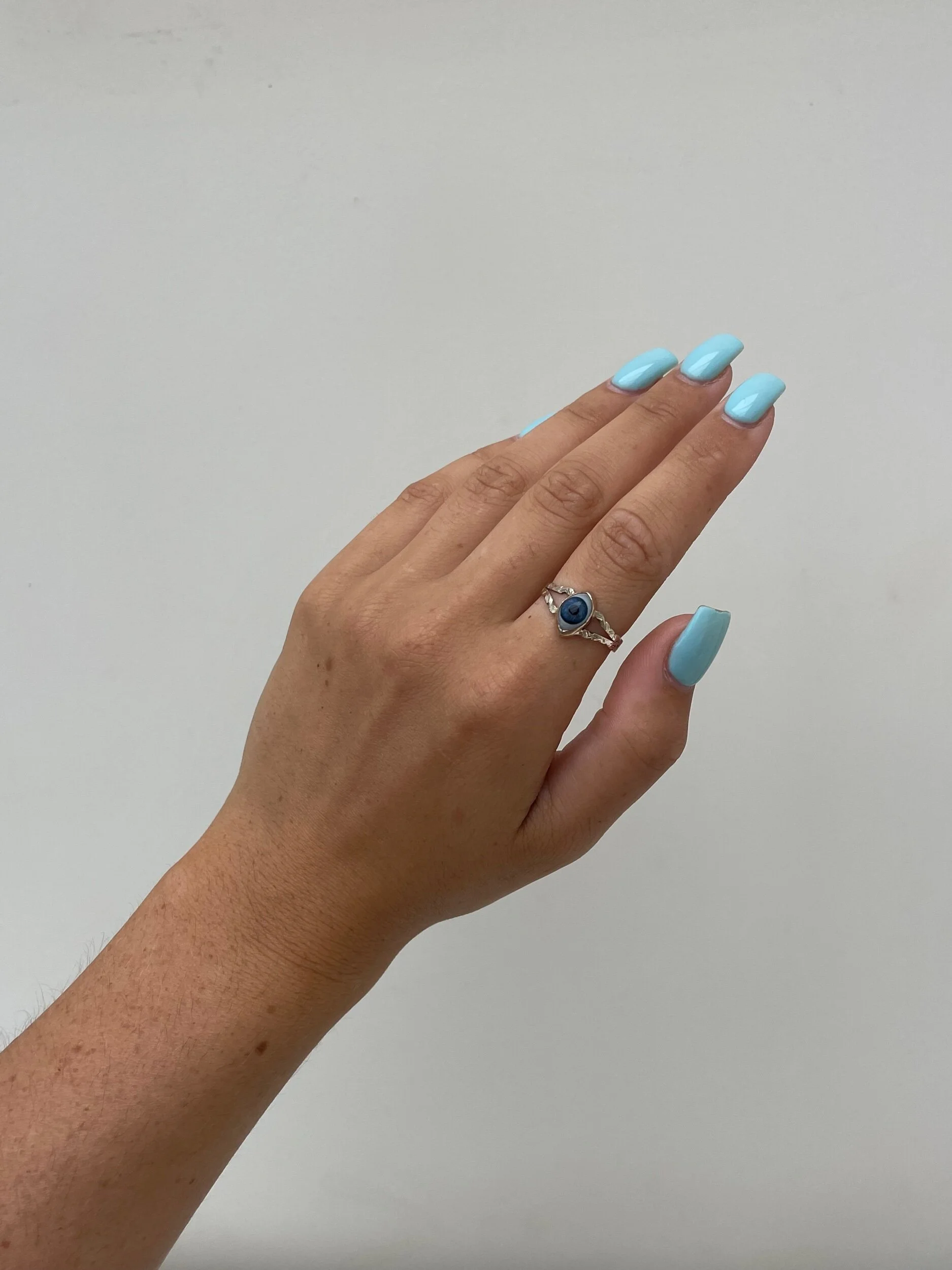 4D4DDA39-CA1D-42DE-8AC6-8037DEA6A0B1