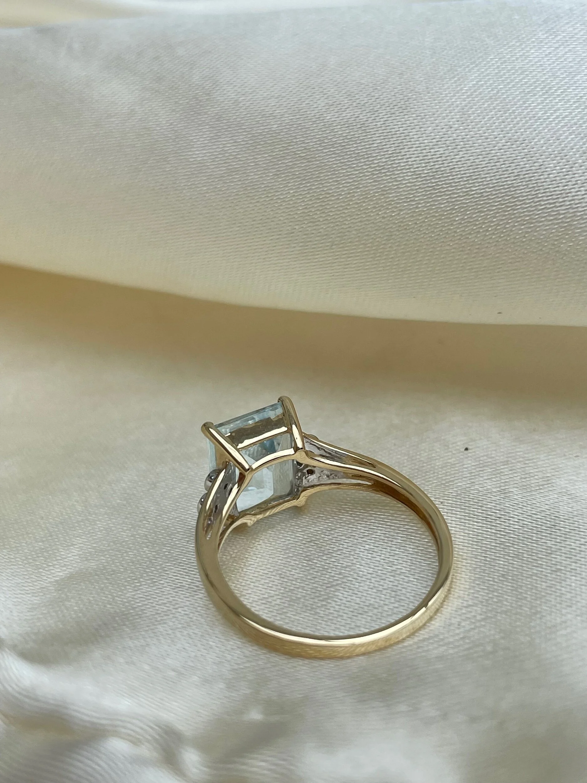 DD401671-EFA4-4381-BA77-E2F5DEE57E08