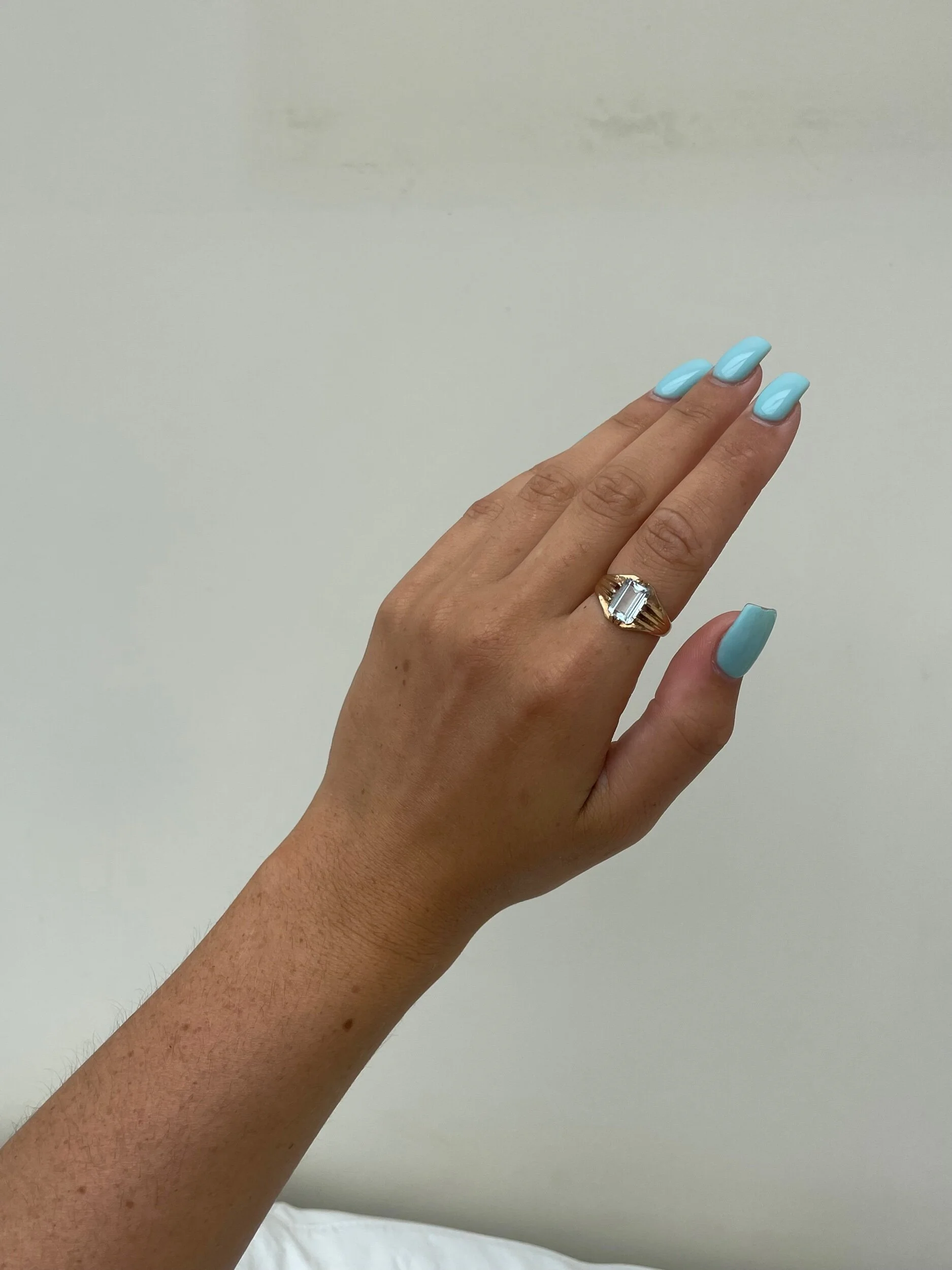 CE4804F4-B5FF-4AF4-B3AE-44247CFDA11F