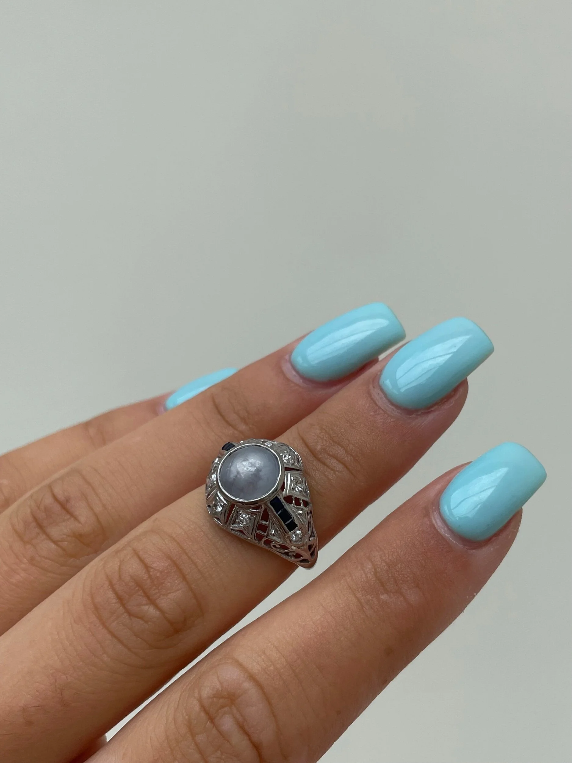 B8983430-F5A7-4BCB-8D20-A24C270728F1