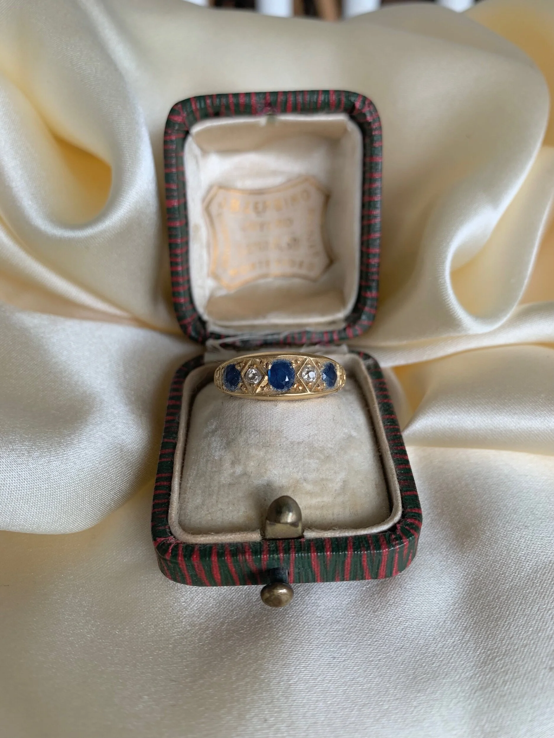 86148D30-3FB8-4949-BD30-EA1D3425D9F6