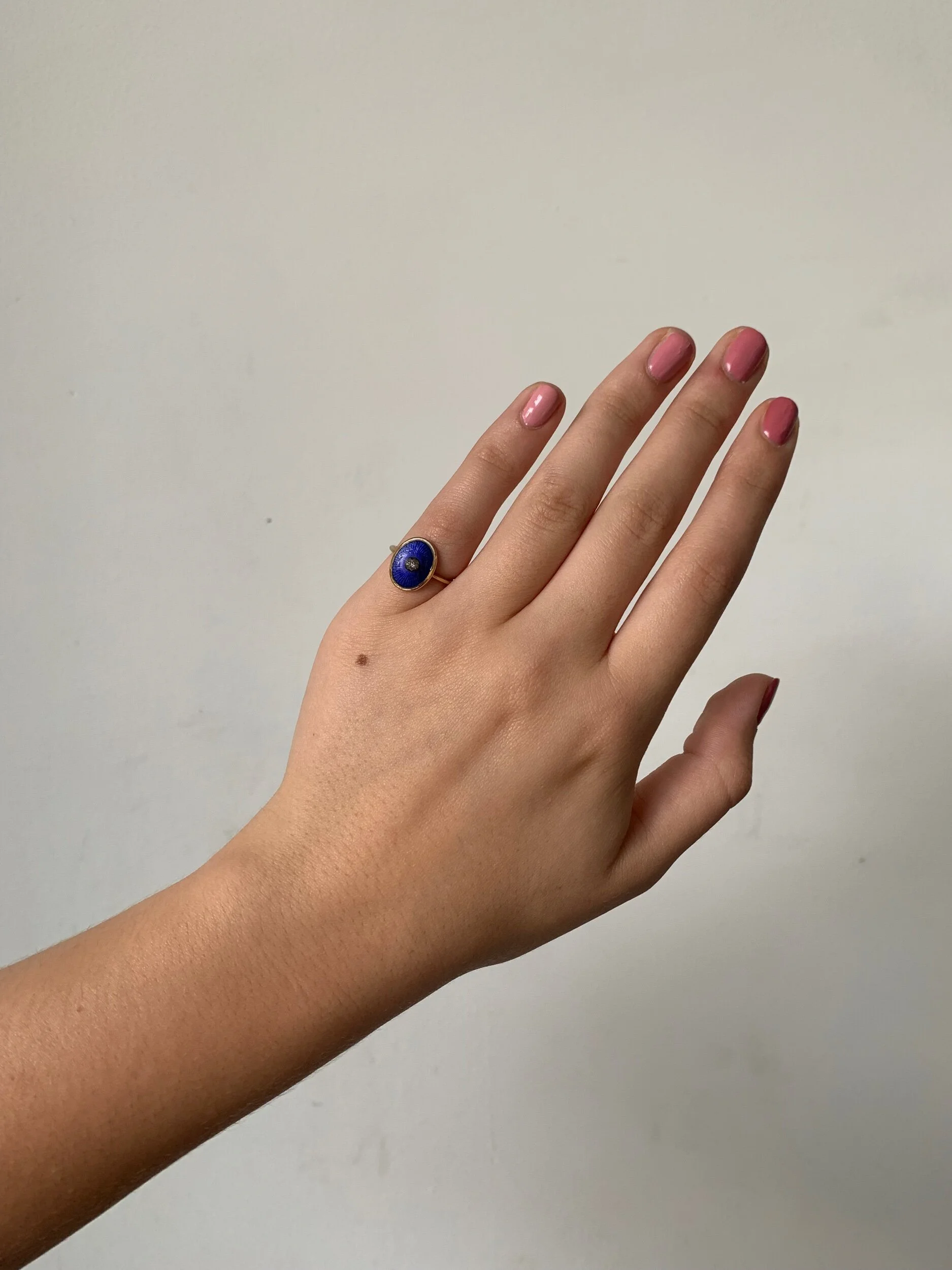 3AAC1939-F9F6-40A8-AF01-F79CA9A9B974