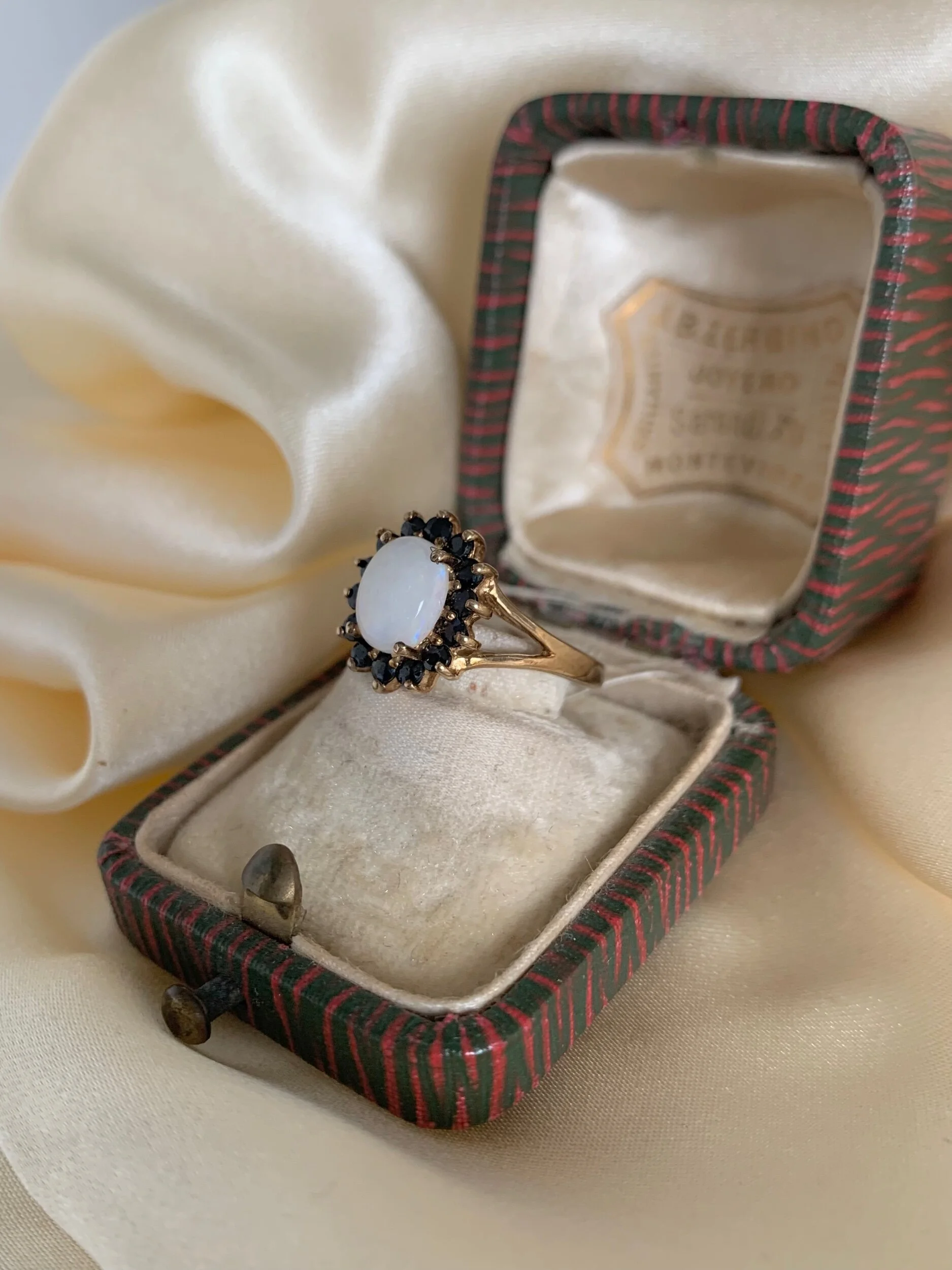 E94B3E20-D752-4571-9E17-2501BDFED673