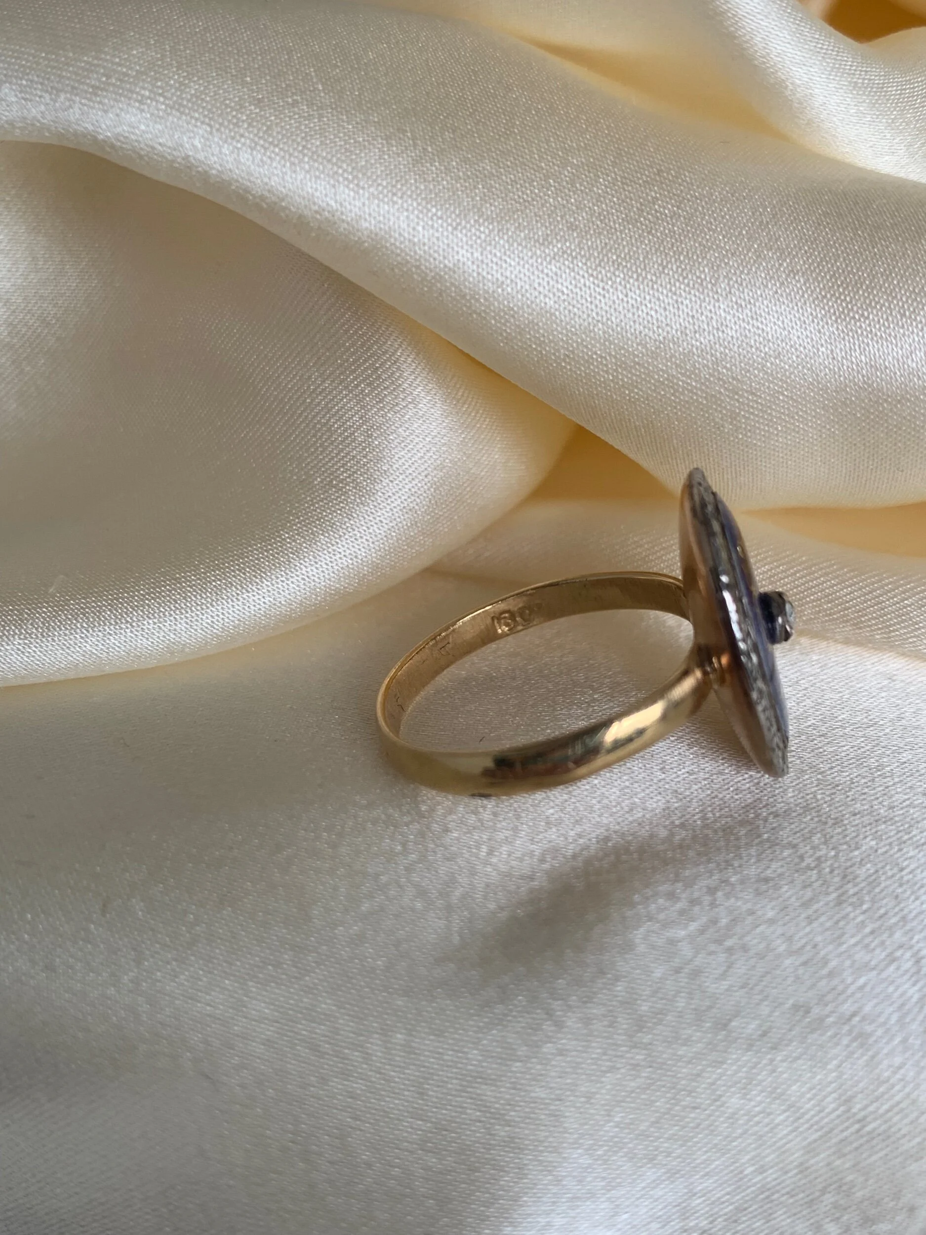 D77FD188-AF5C-483F-8467-6F6D7AC37C21