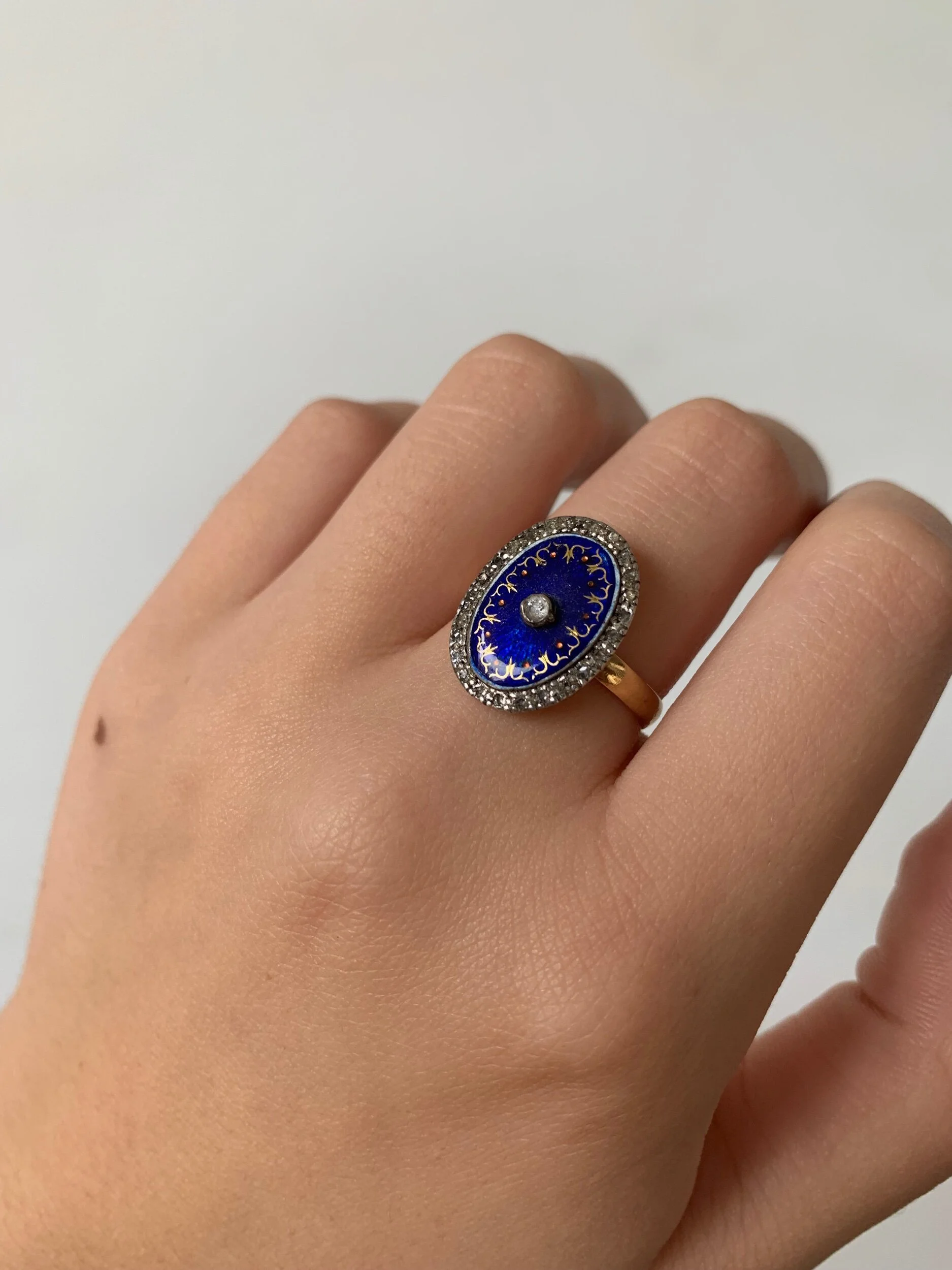 C7C40CF6-FE85-43B7-BDDD-96346454EE9E