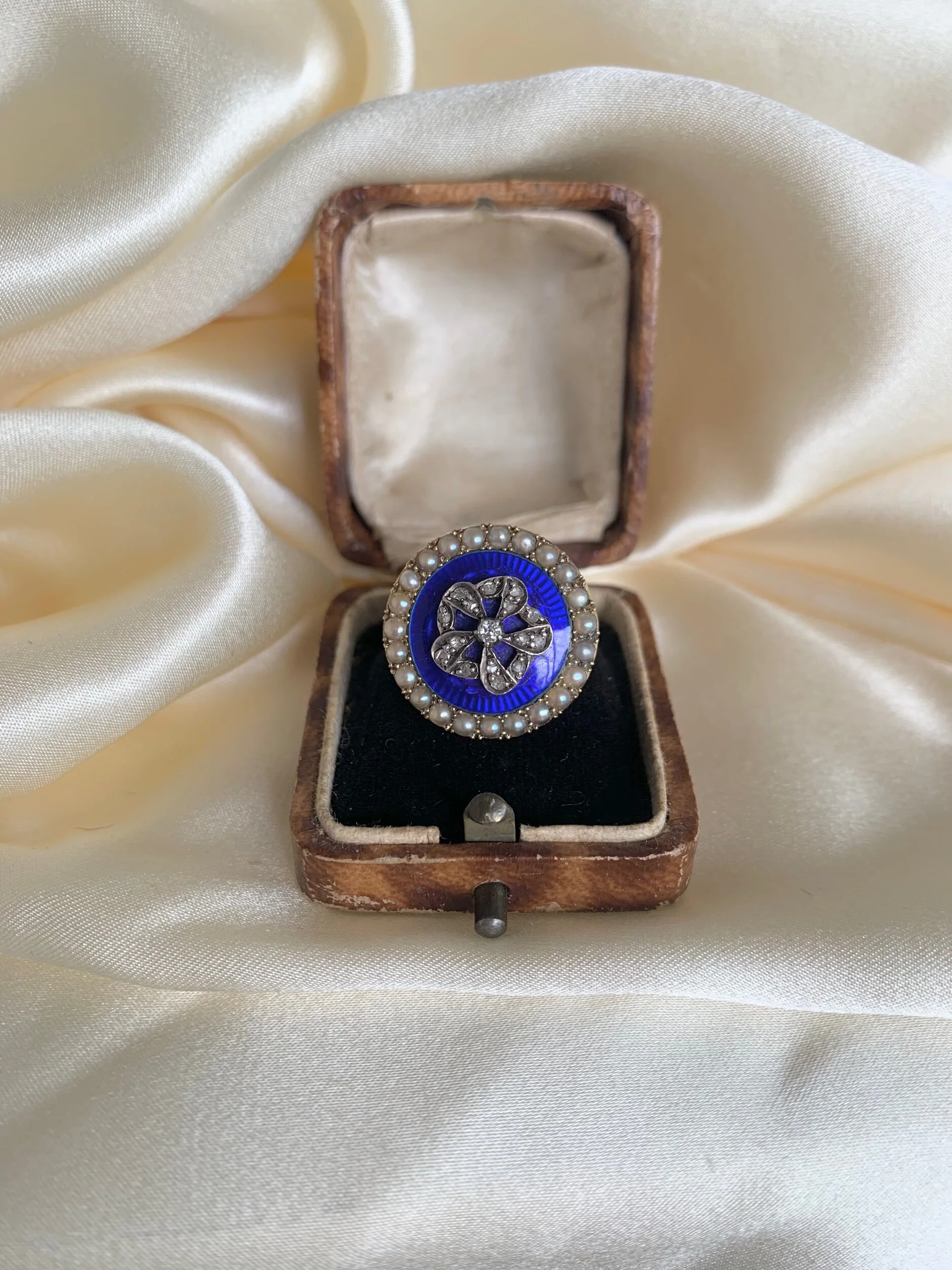 44C23717-51DF-45F9-ADEB-87943EC12BE6