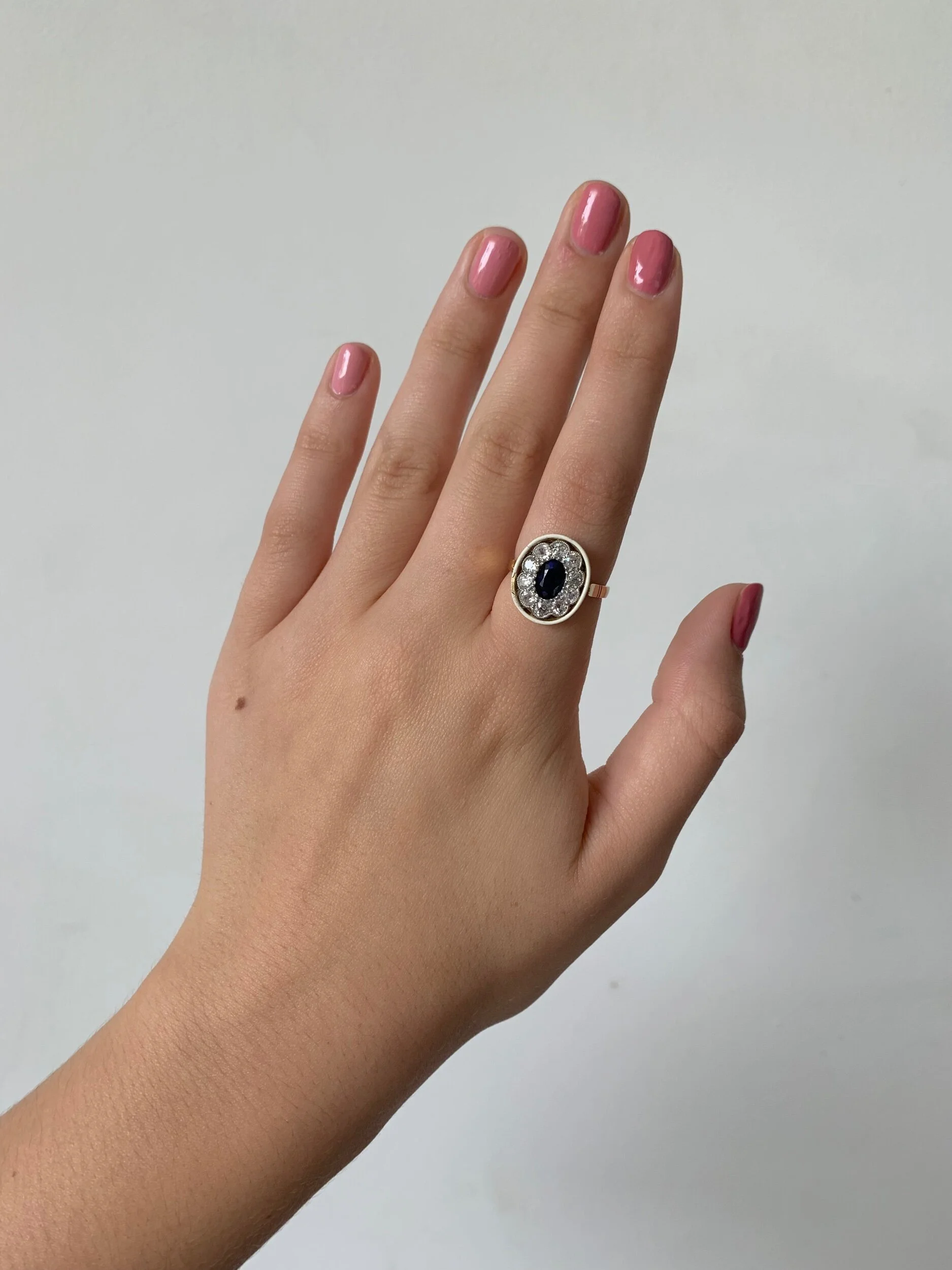 9F40B278-2817-458F-A4B0-26BDB8C26D47