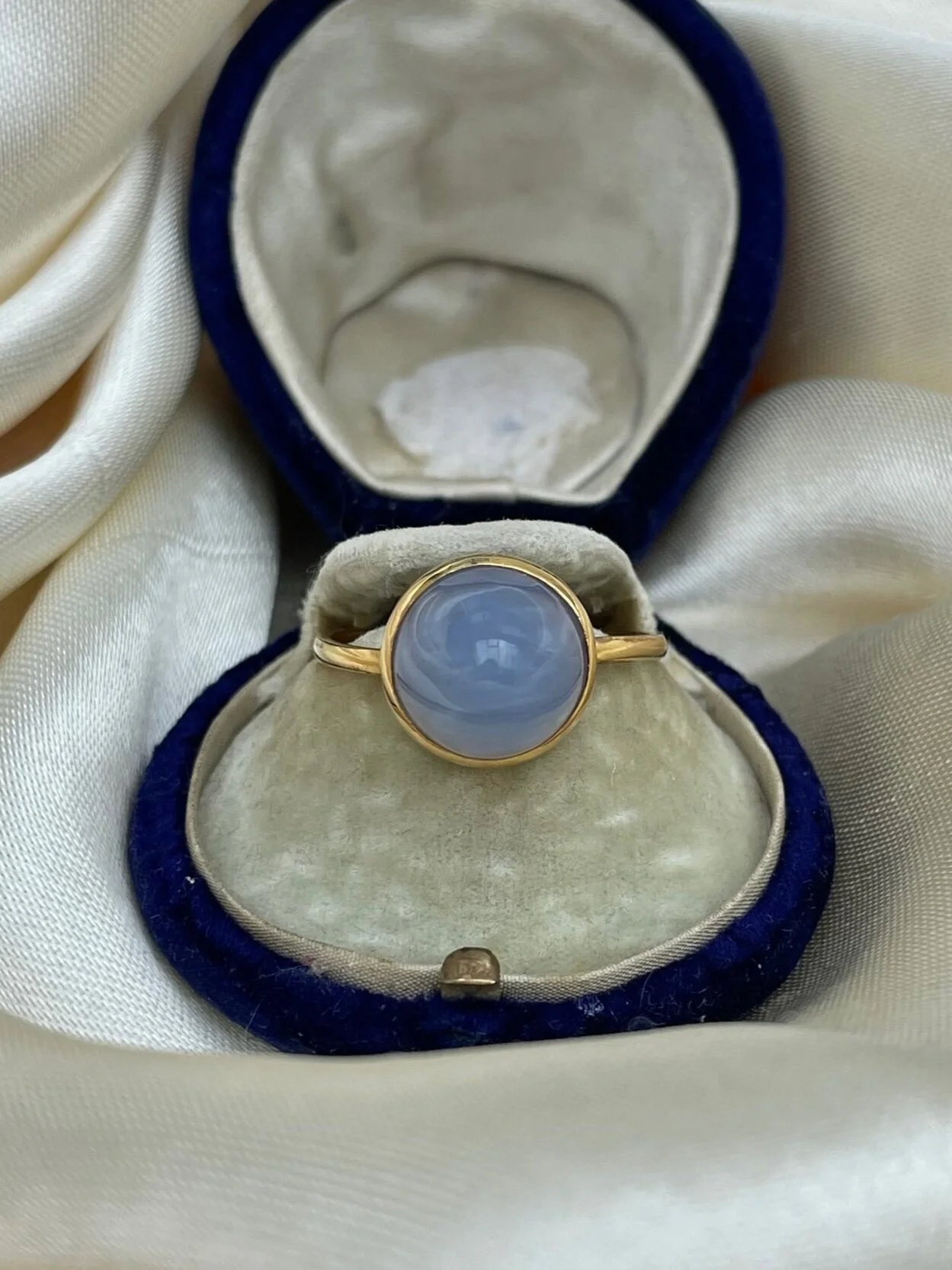 42235660-8A5D-4821-A11A-AAC9D2D5FA0D