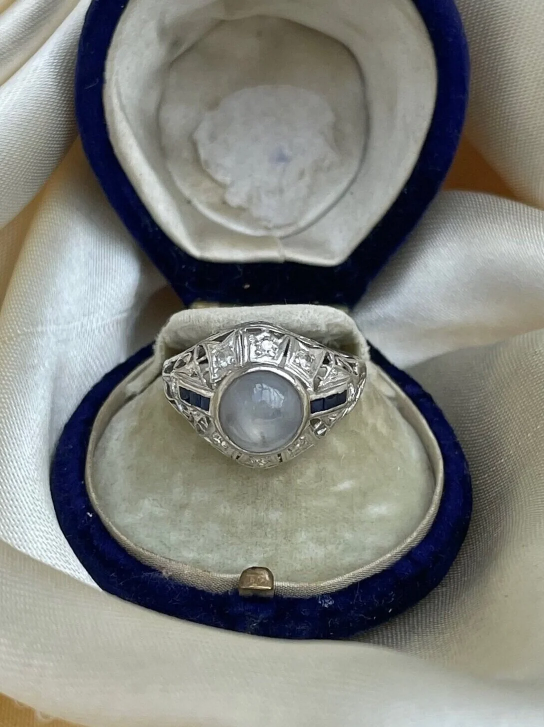 30BF39B0-64E6-4CA3-A970-B5F8299E596E