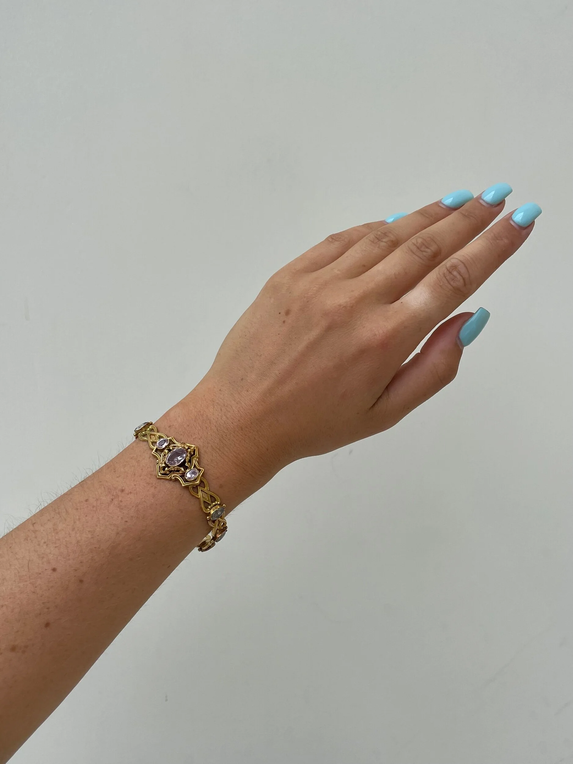 6856DBB1-5B7C-4A3D-B474-1EE3D34B0A2D