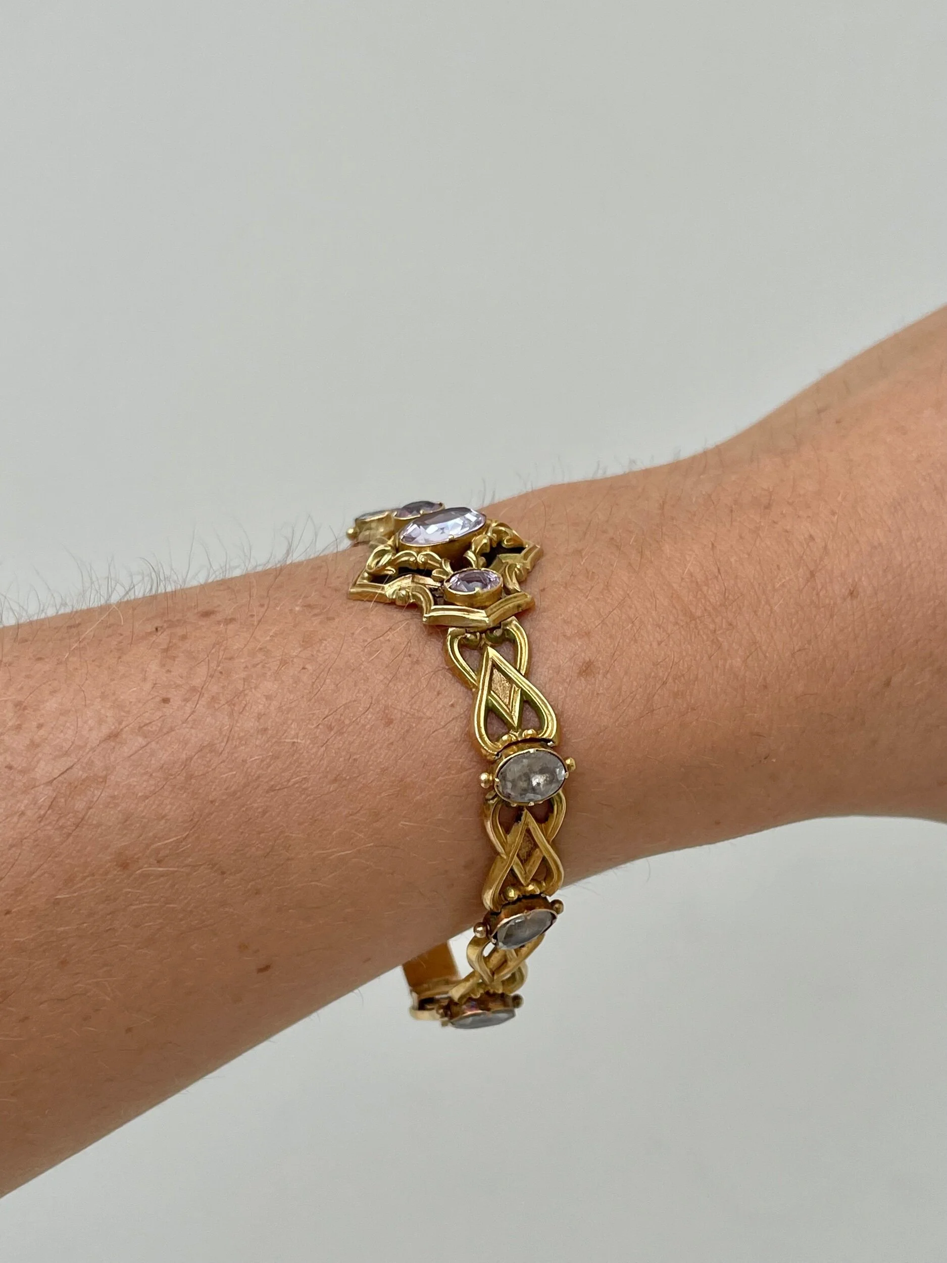 3A7BF0DF-BED5-48C7-A78D-E4A1A1FB2F7B