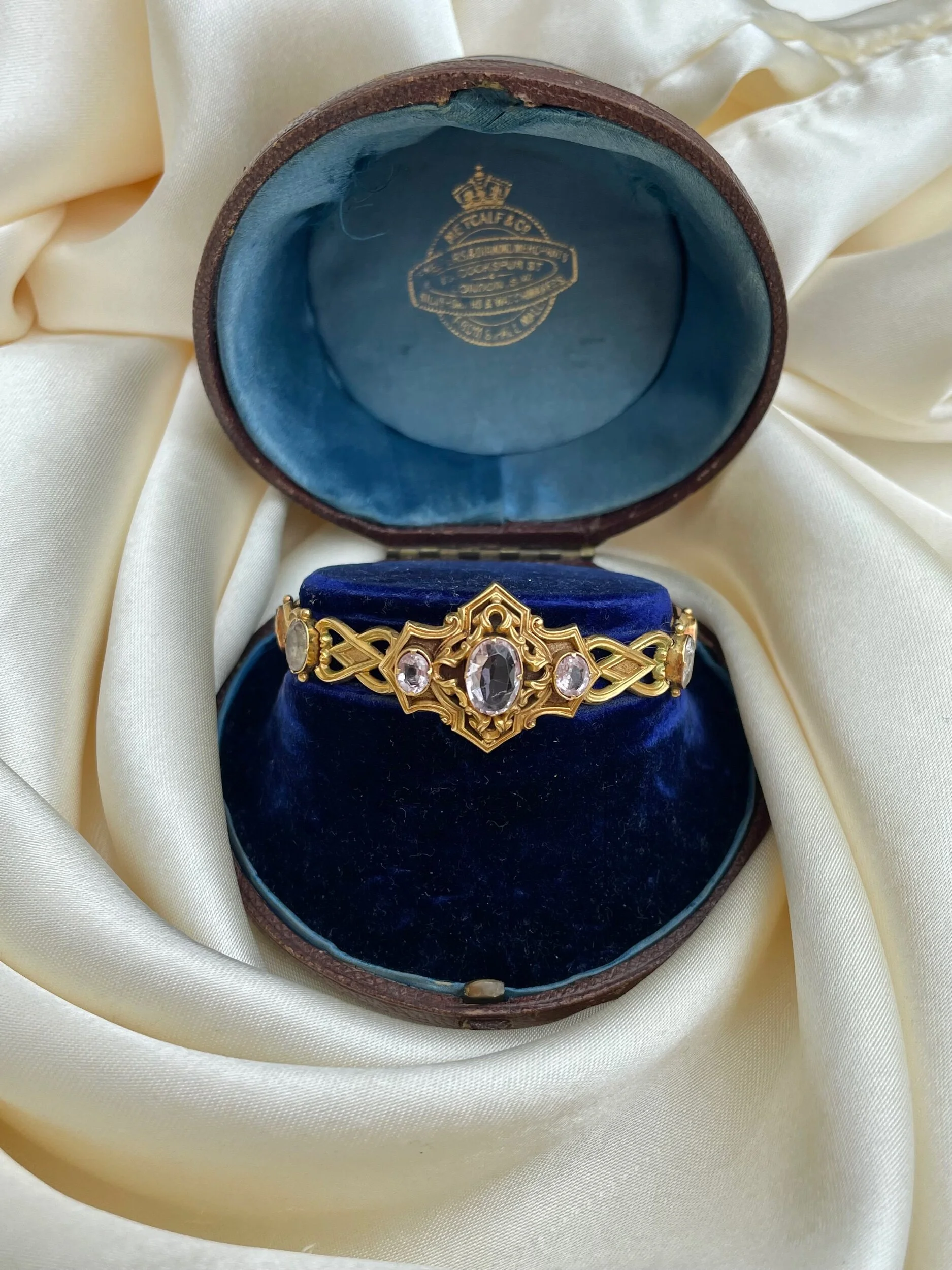 D3147AC6-BD7E-4A3A-804A-C42659283F5D