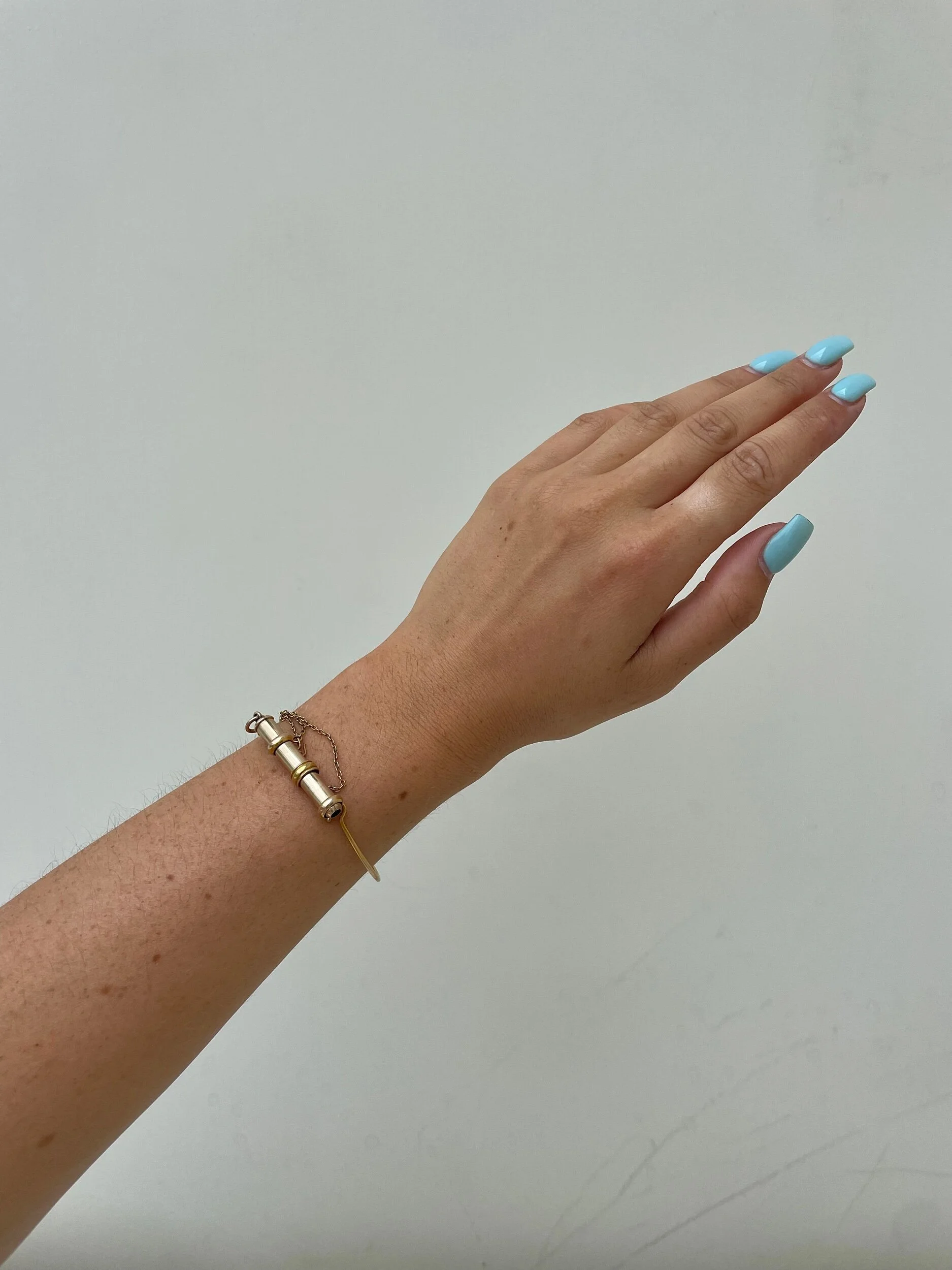 6F74F678-9803-4E0A-A34B-D1C2A581D747