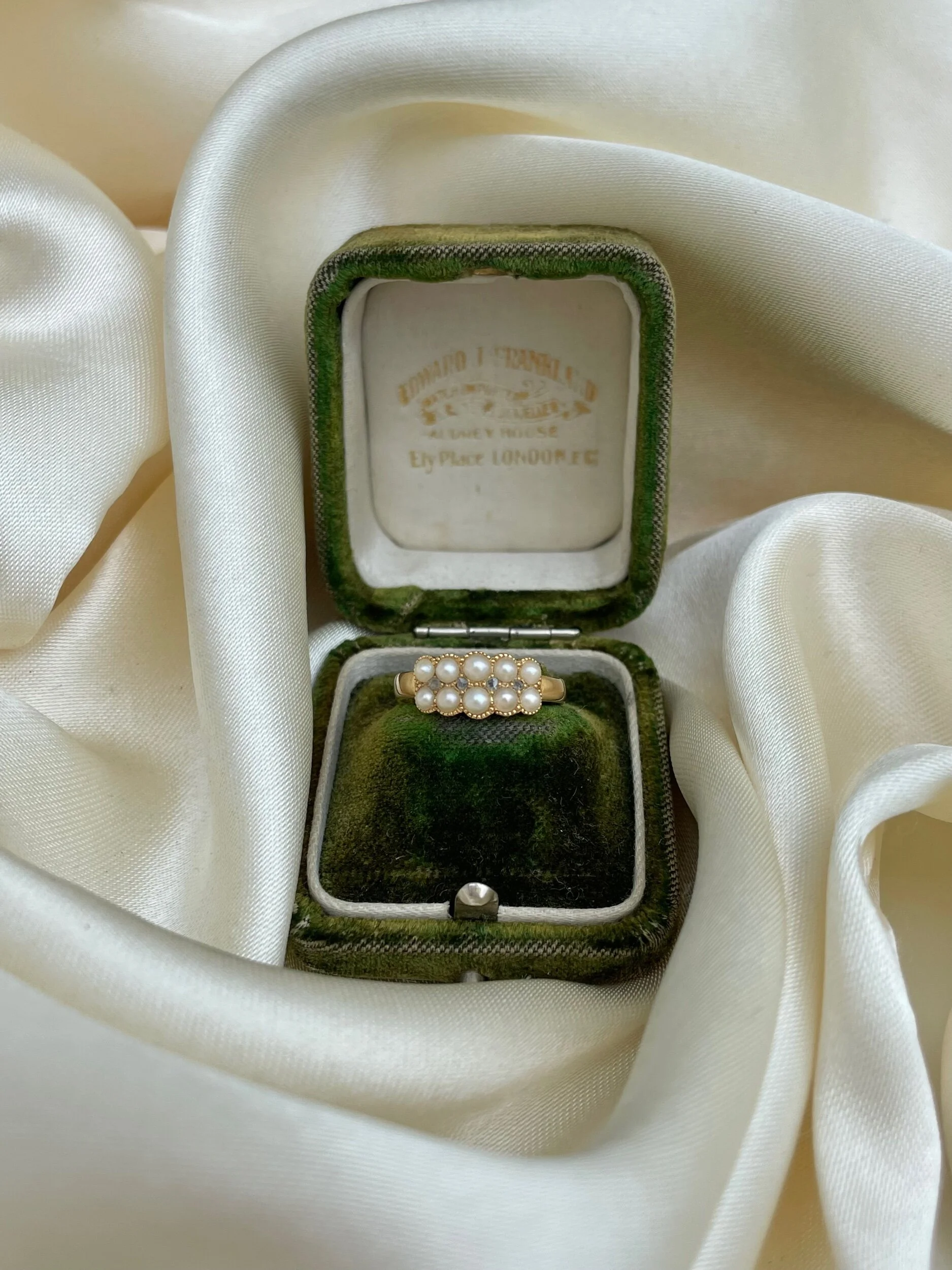 7D122F52-004D-4233-8DEC-5A70BB48703A