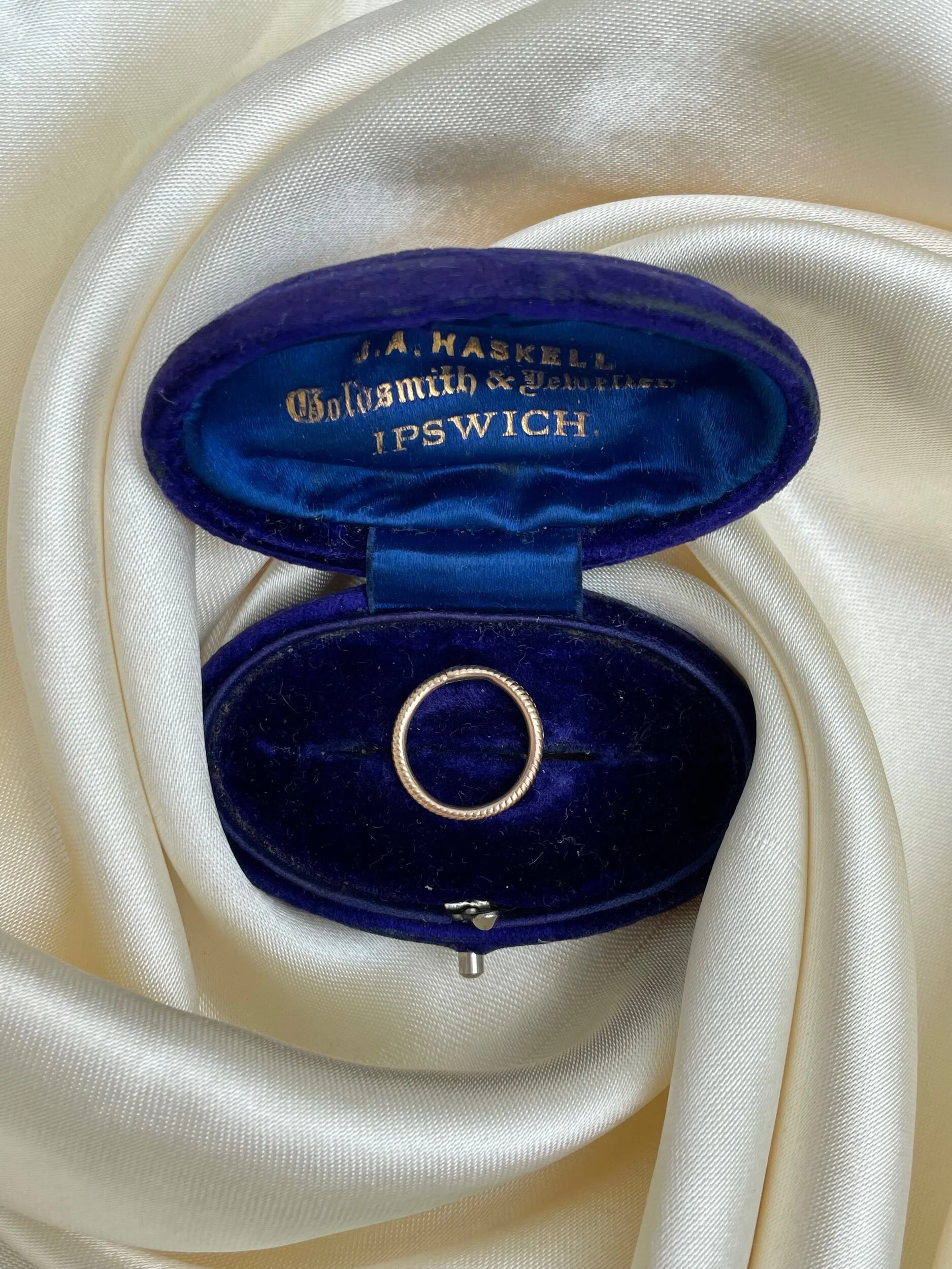 B1884856-61DC-4706-A564-3B702A9FE7EF