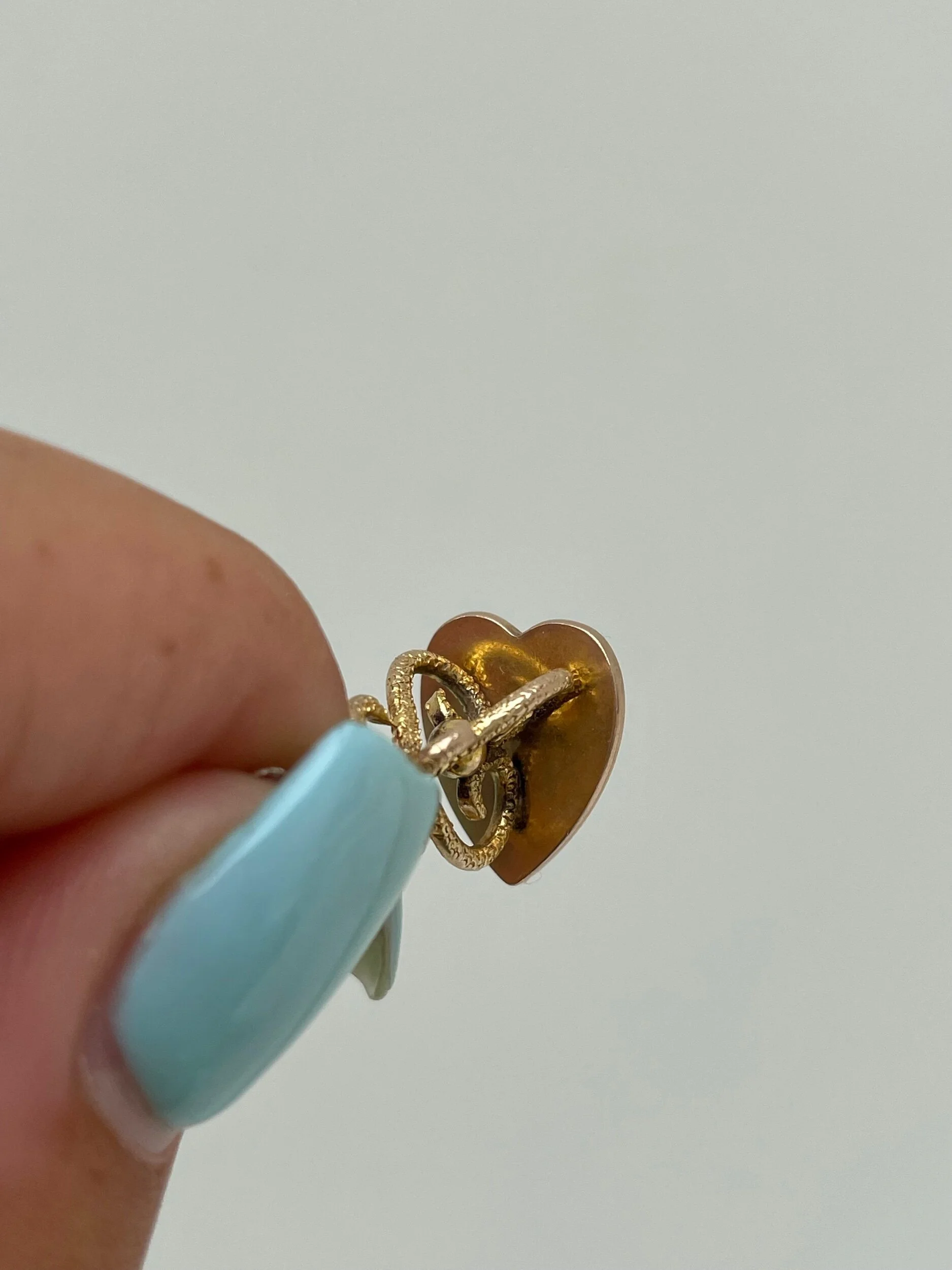 498801A5-0EBC-4EAA-8B48-A1CE93020075