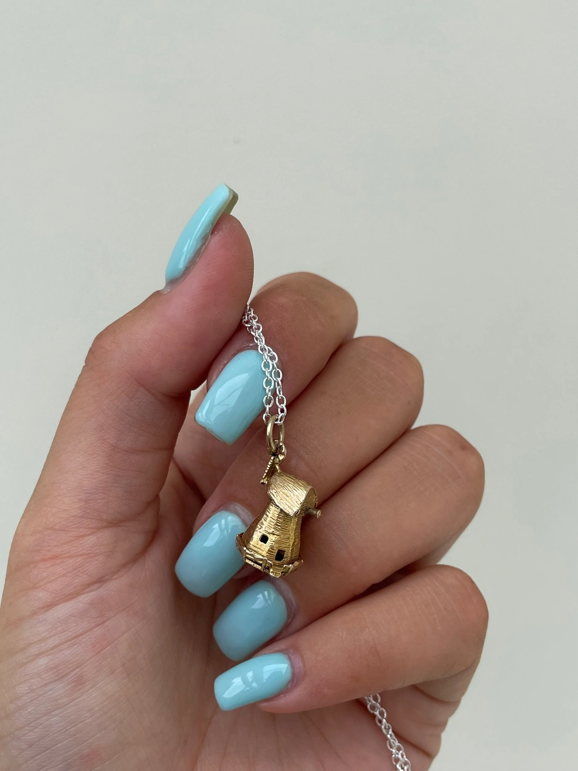 73F2B74B-08CB-4C91-BA0E-66E2423756BA