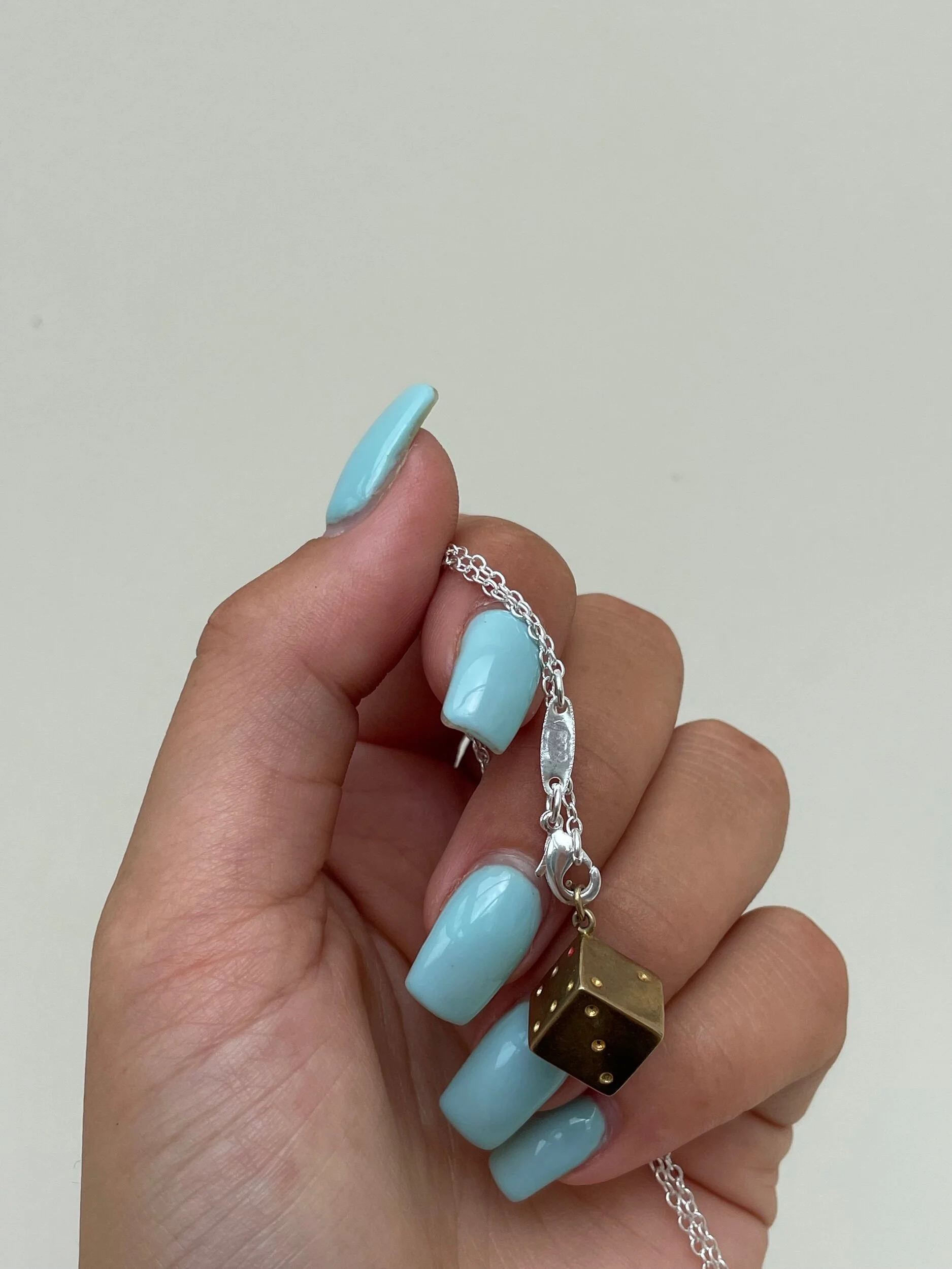 C3C3873B-4245-4EB4-A7DF-E1D2F8E4F40E