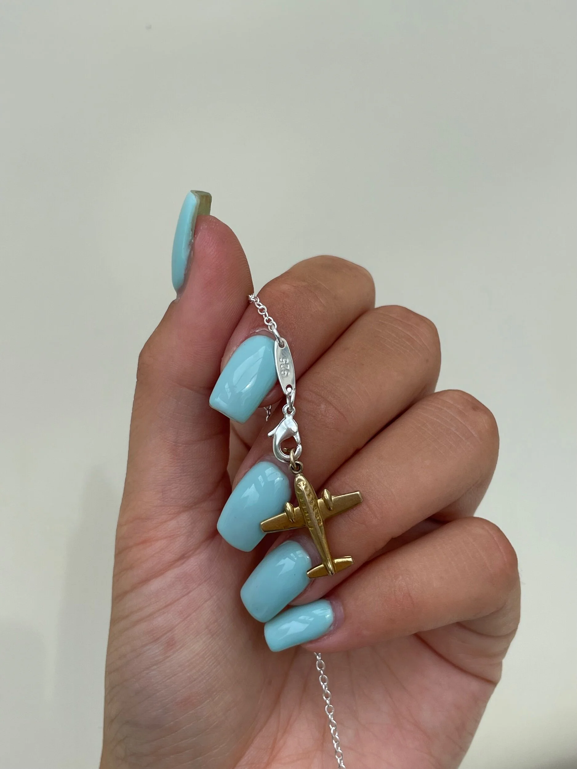 E916C26B-263E-4FC8-AC60-29230287355C