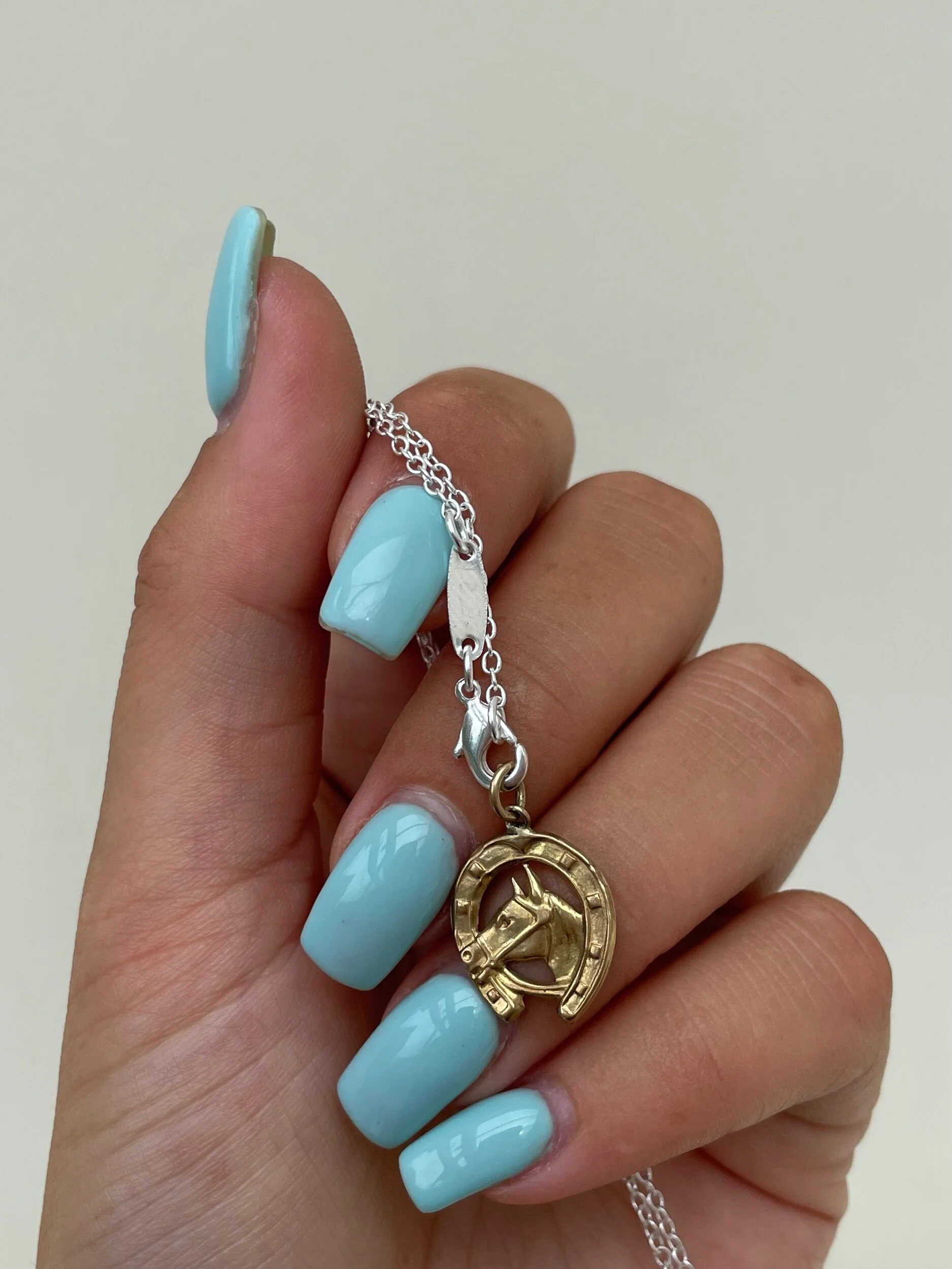 702C0C9E-34B4-4331-8F46-EE8DE7089D2A