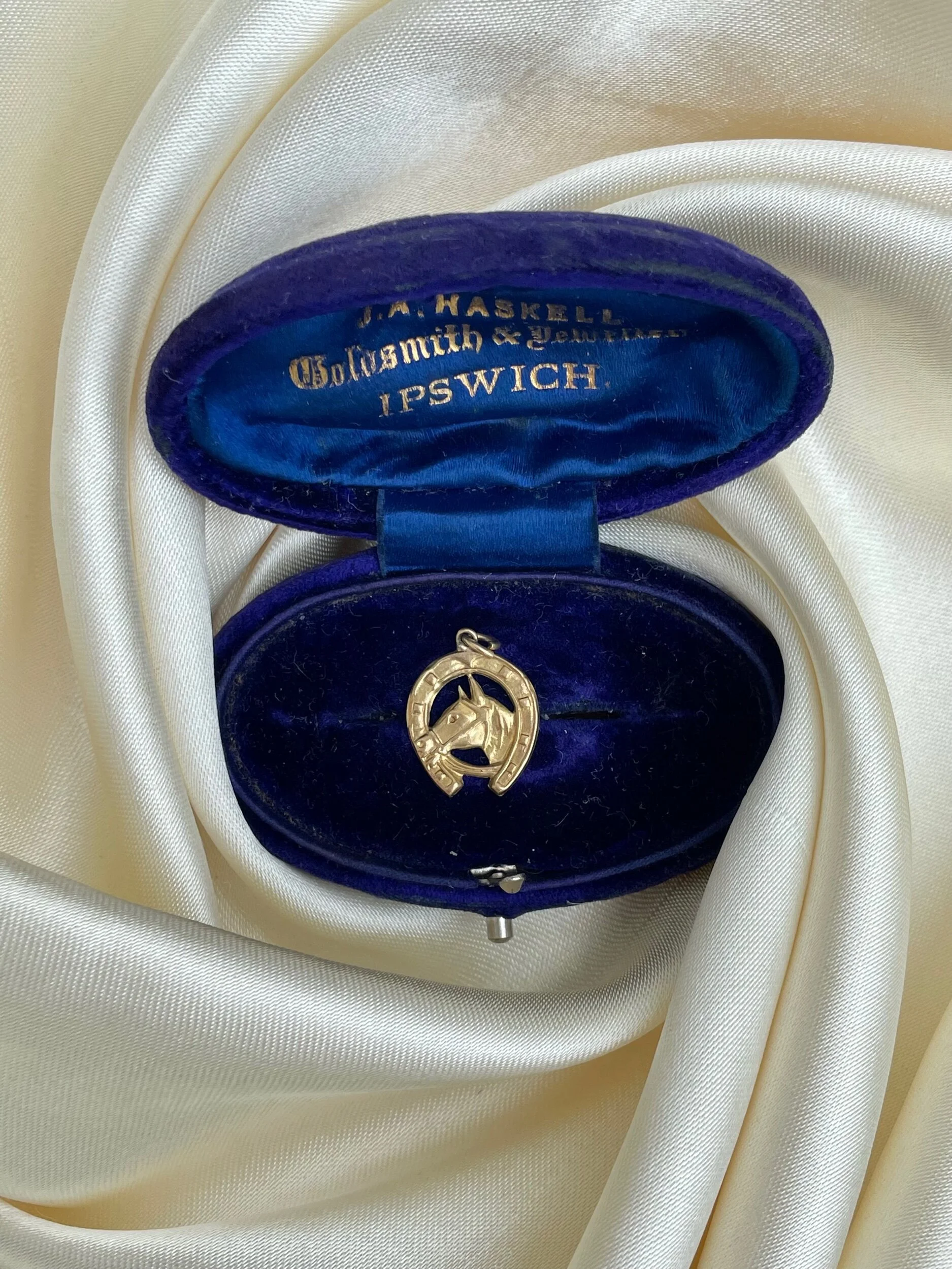 D6E97E94-5B9F-4778-896E-295168A93F0D