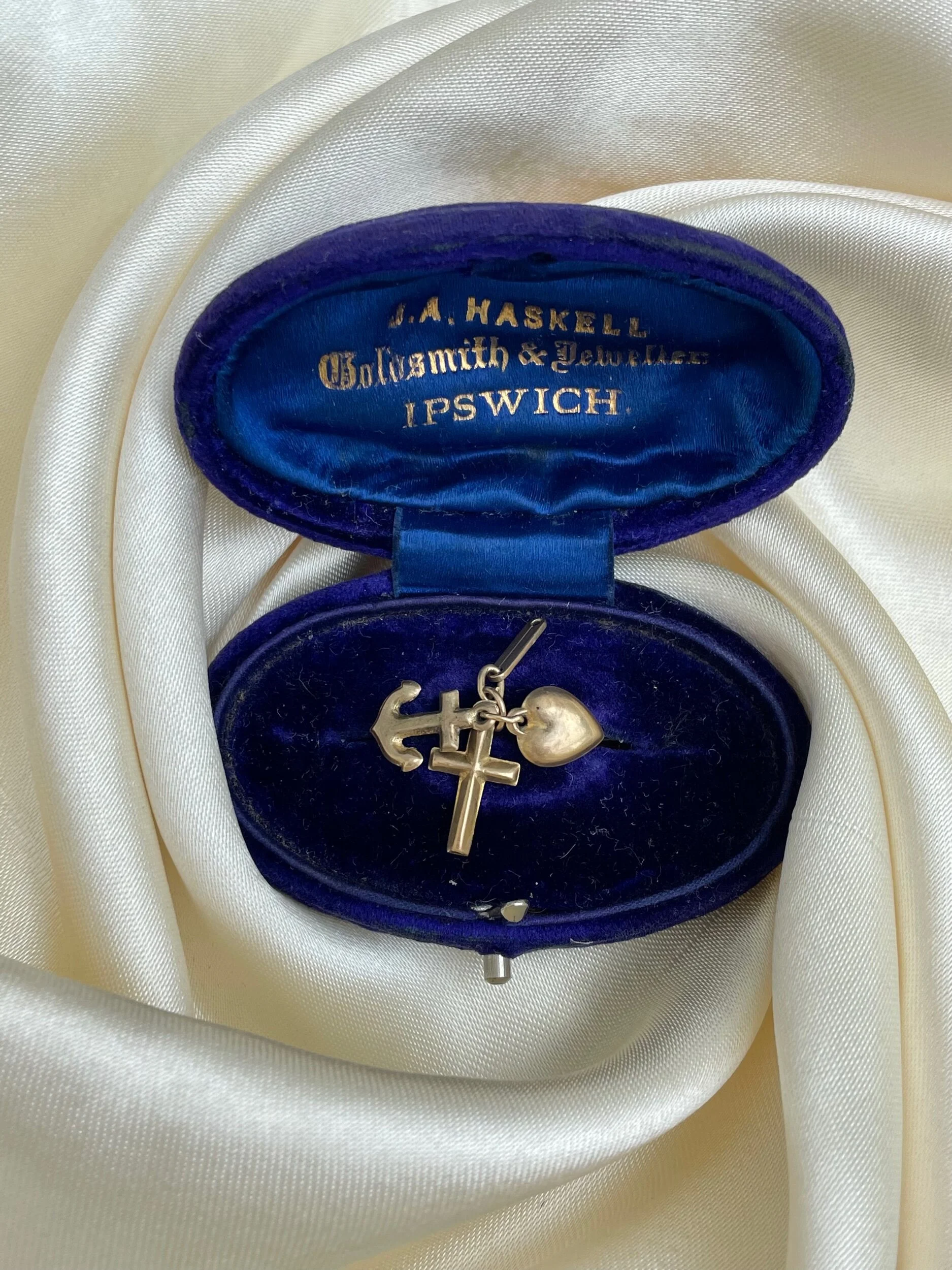 77ACCB22-634A-4CCE-8D23-782D312C8B63