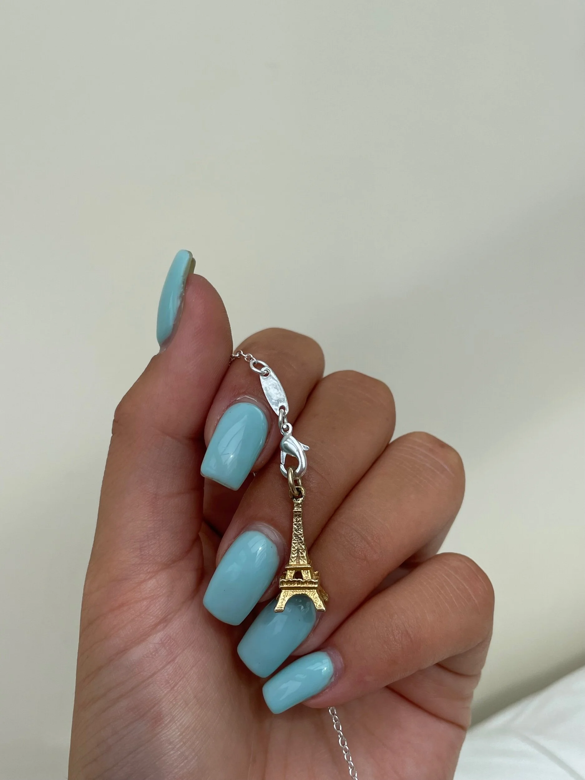 5C395074-8501-4E31-A37C-AFCE9EBAD823