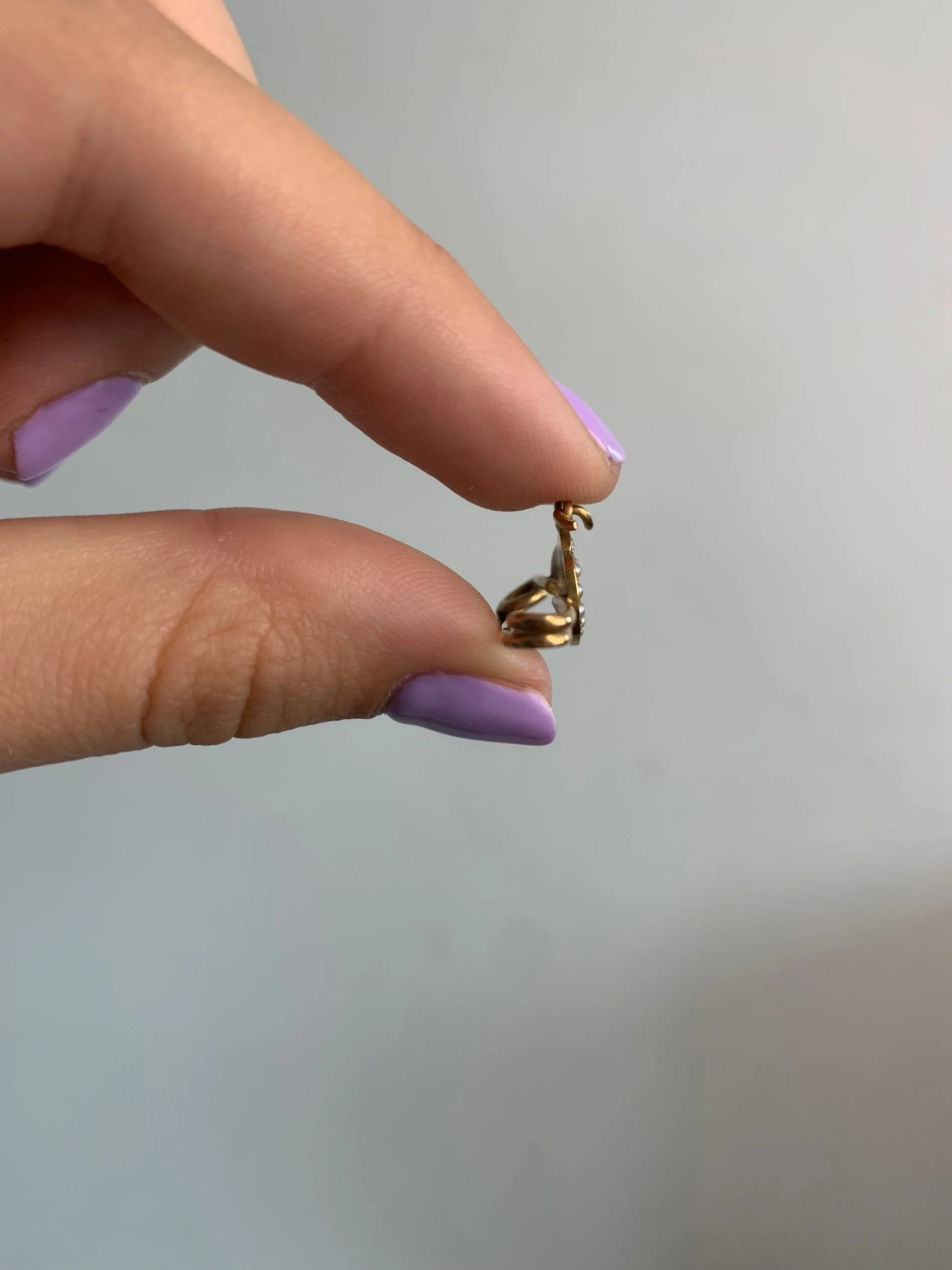 AFD17208-770D-4844-94A1-23A9C0EBE2D5