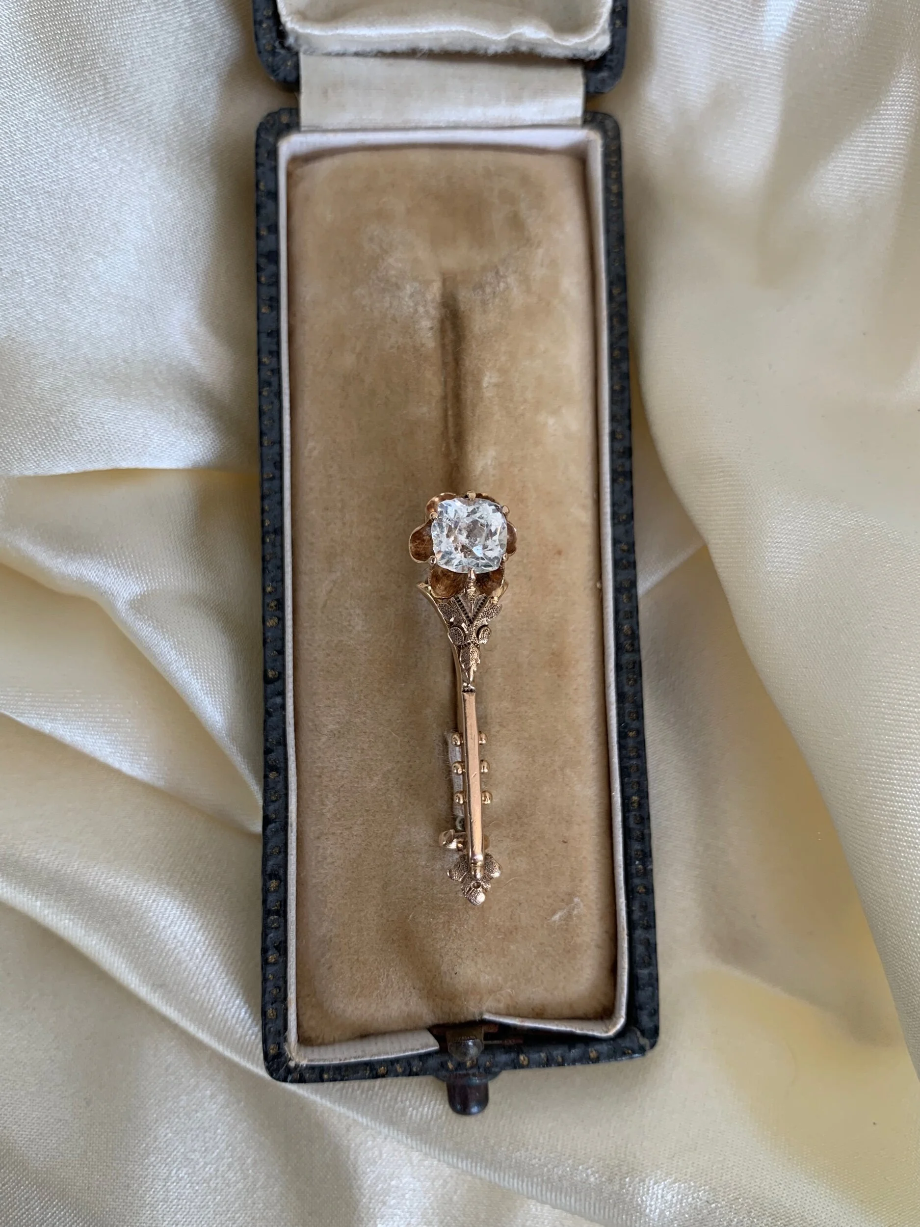 7D73BDFA-34A4-41B5-9A7B-D3E07CF98858