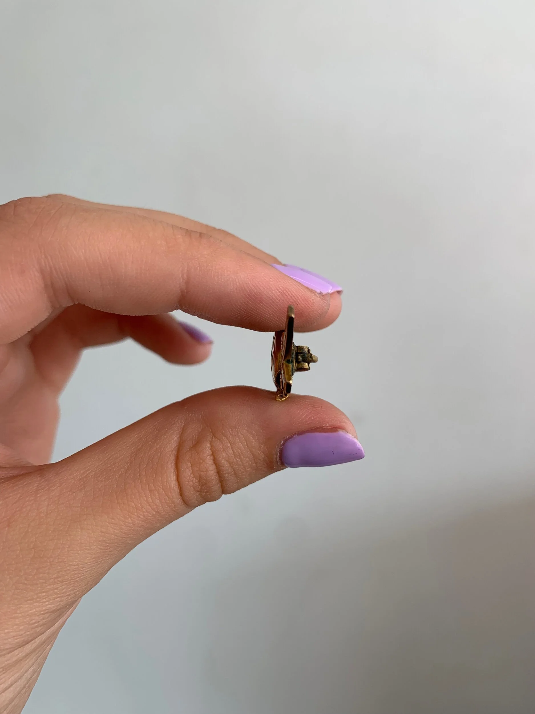 6958D588-D1B1-4F7F-A76F-CAFDDFCC13B3