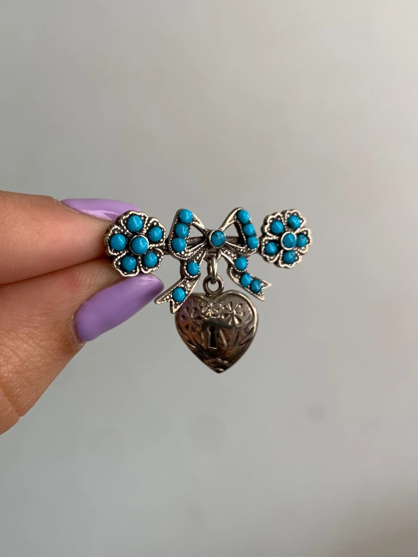 10035720-2886-4E3A-B89B-4E69581A35F7