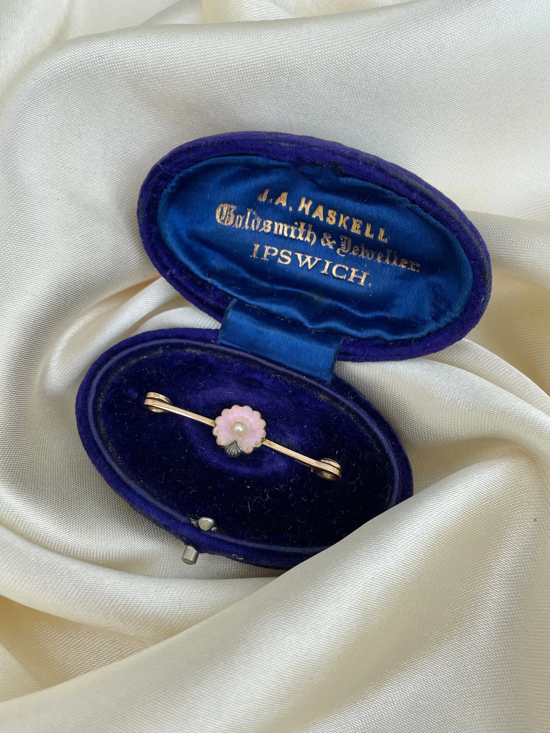 74DF6805-45B2-4E33-B9E5-D4977A0513DD