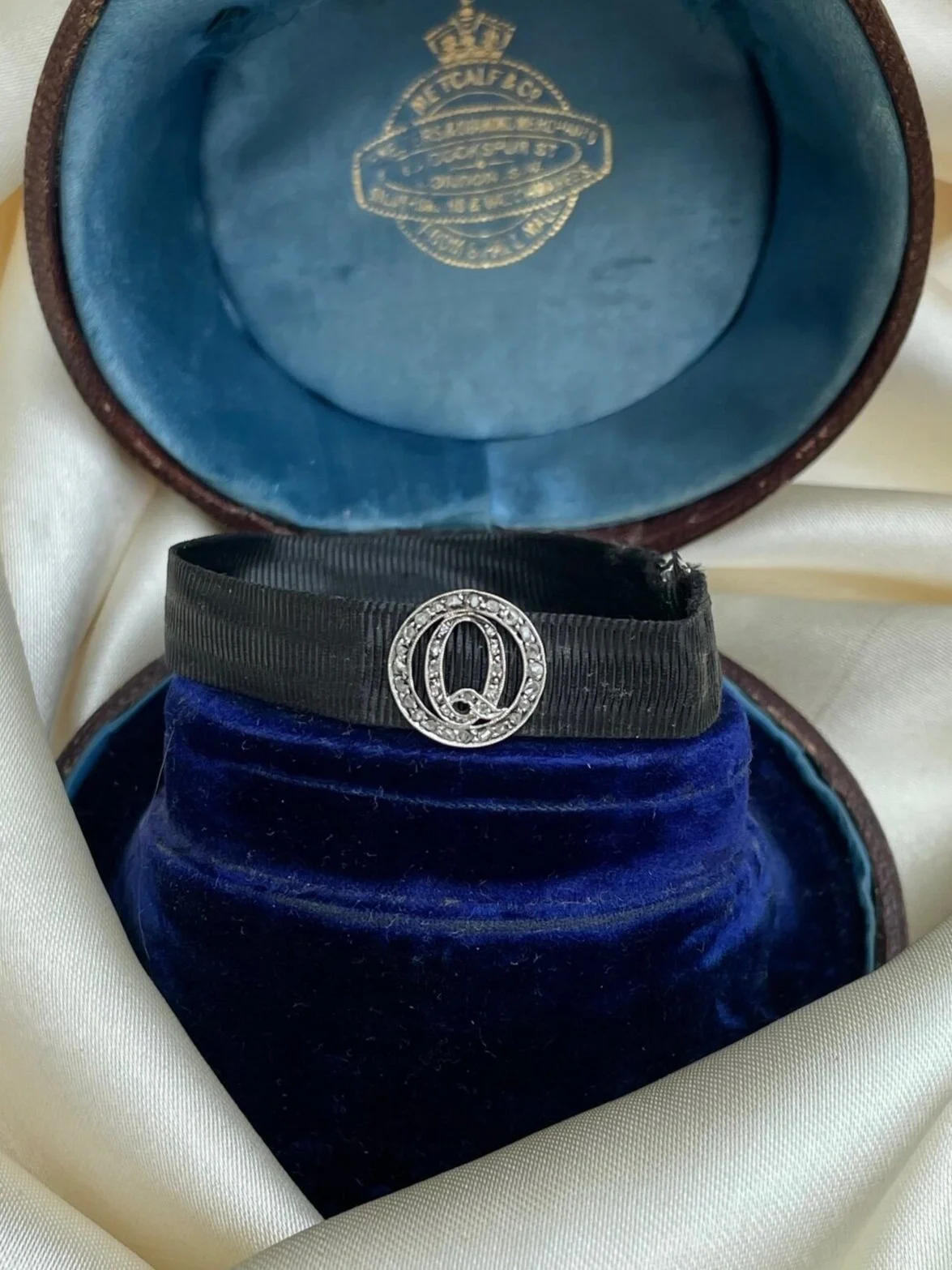 C367B950-A6AC-4DD9-B7EA-768CC12BDD98