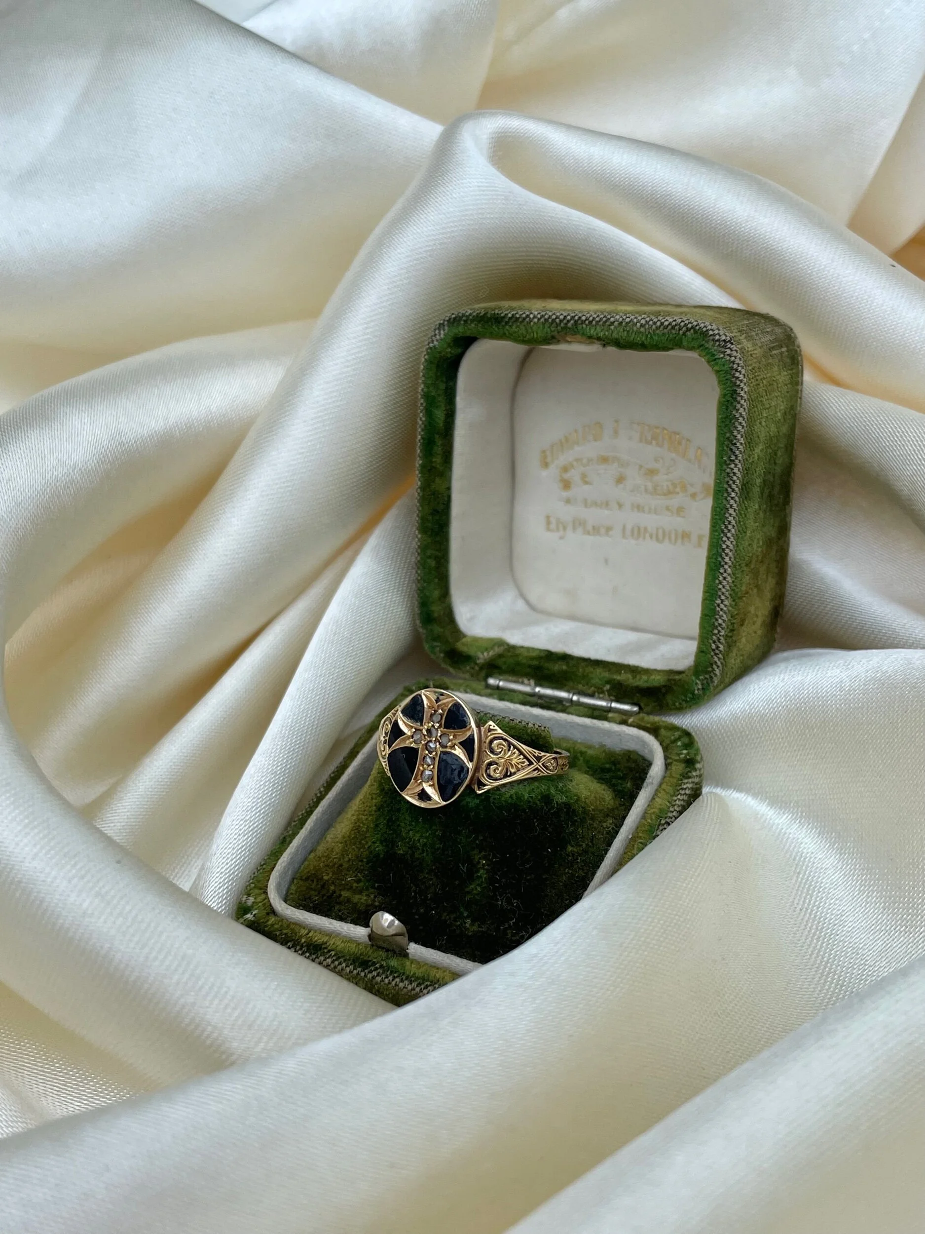 D7E68BB8-76F7-4692-BAB7-072BA5A8FF7B