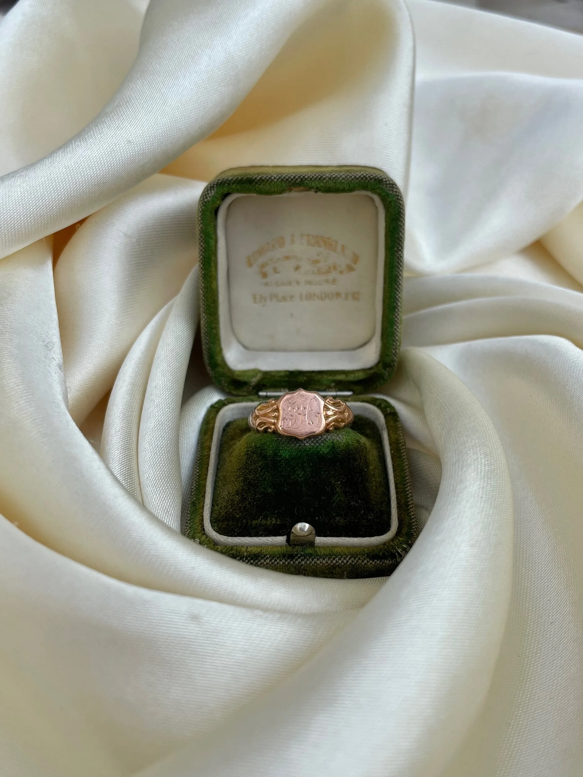 6F0B670D-5C02-4A29-A231-F79B4E092E59