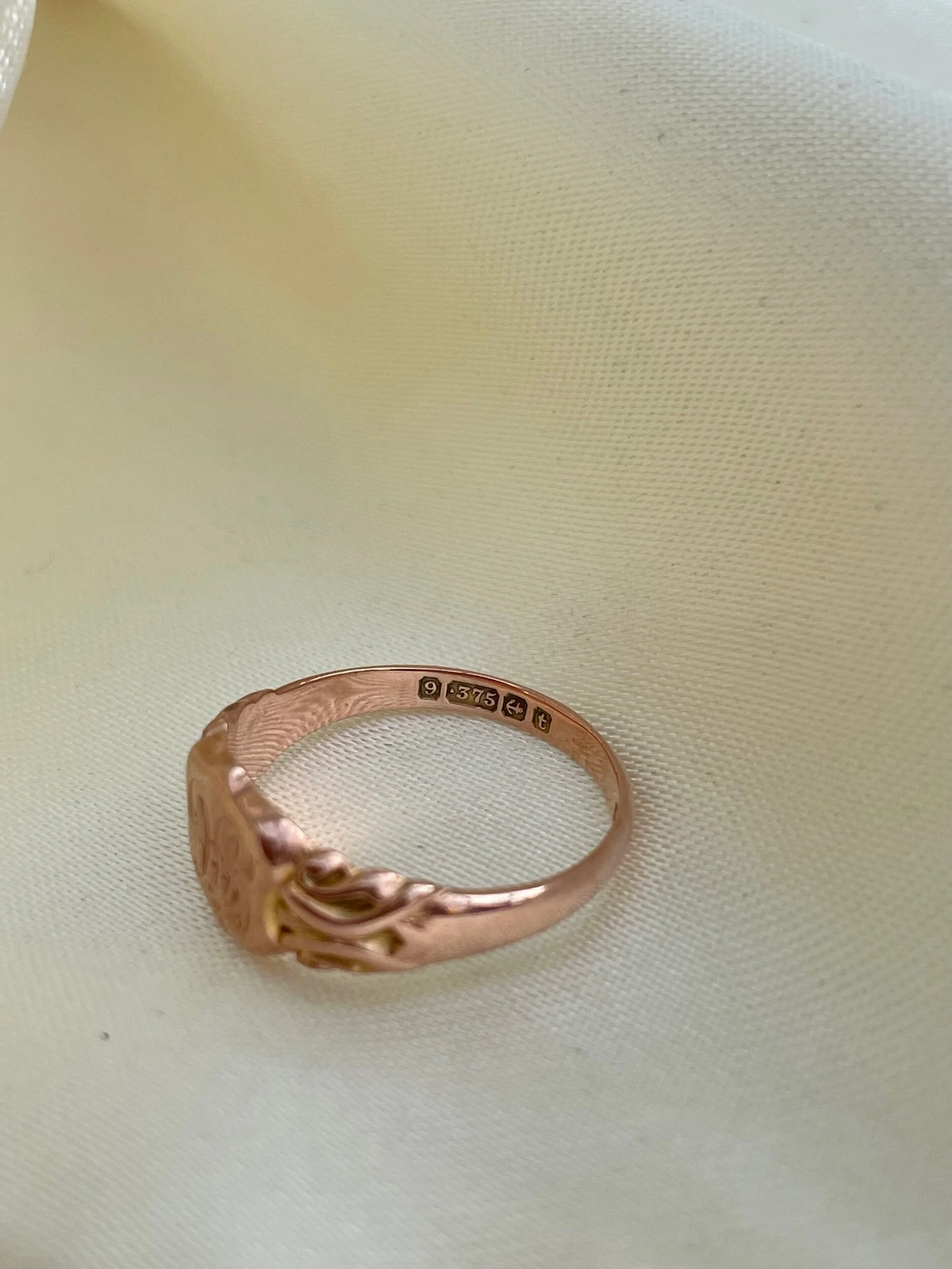 DAFFC211-D5DD-479D-ACFF-2E44633DEEB9