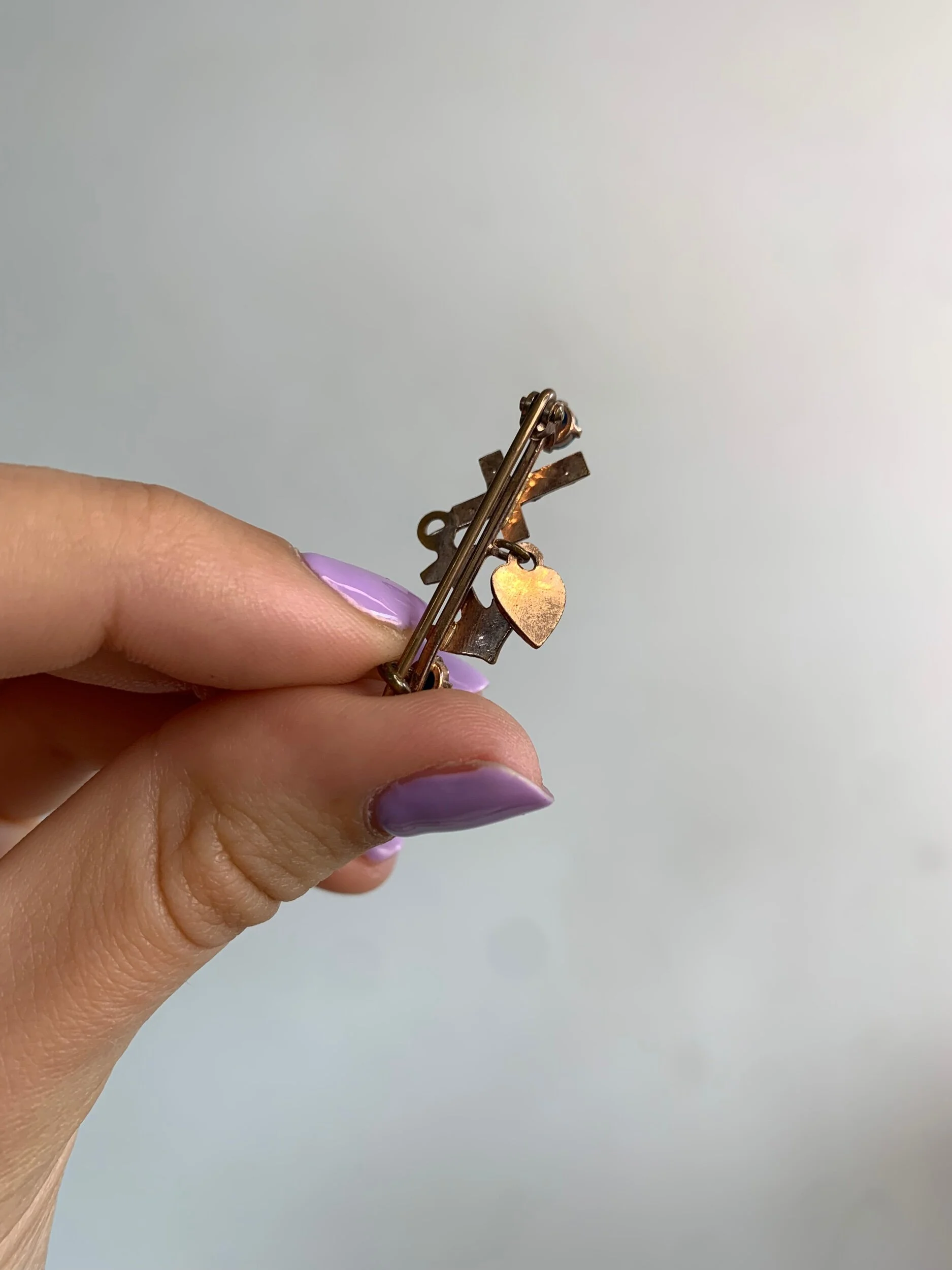 B3B79ABB-2779-47A8-87A5-98A8E4F3D7C5