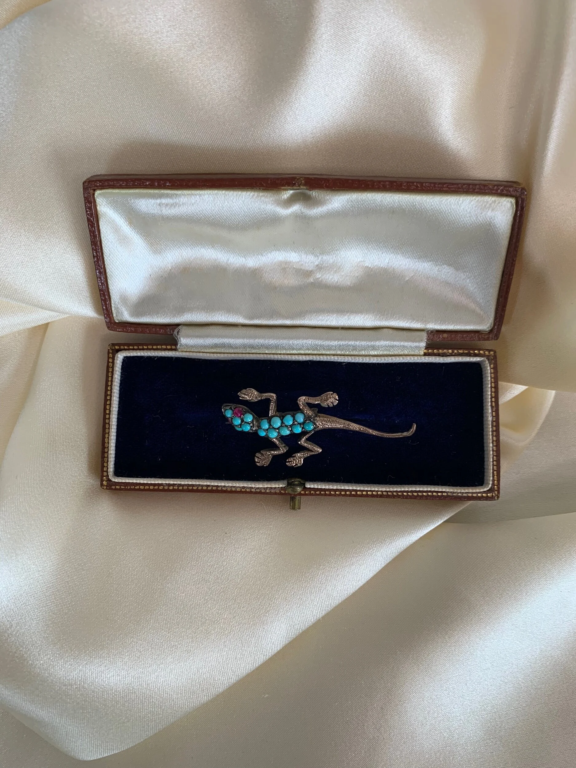 DA6A46E4-9460-4318-8A00-D5E9EB16B96A