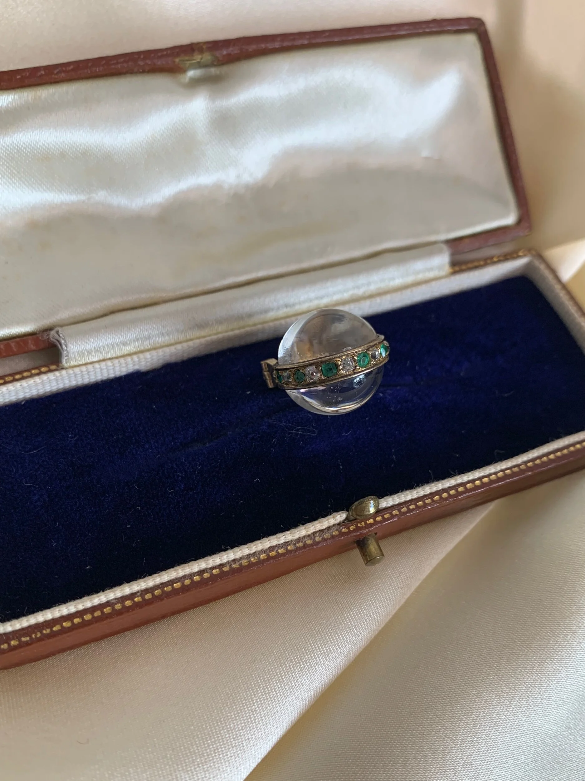 1F85A90D-A3DB-441A-9759-76793EC55A39