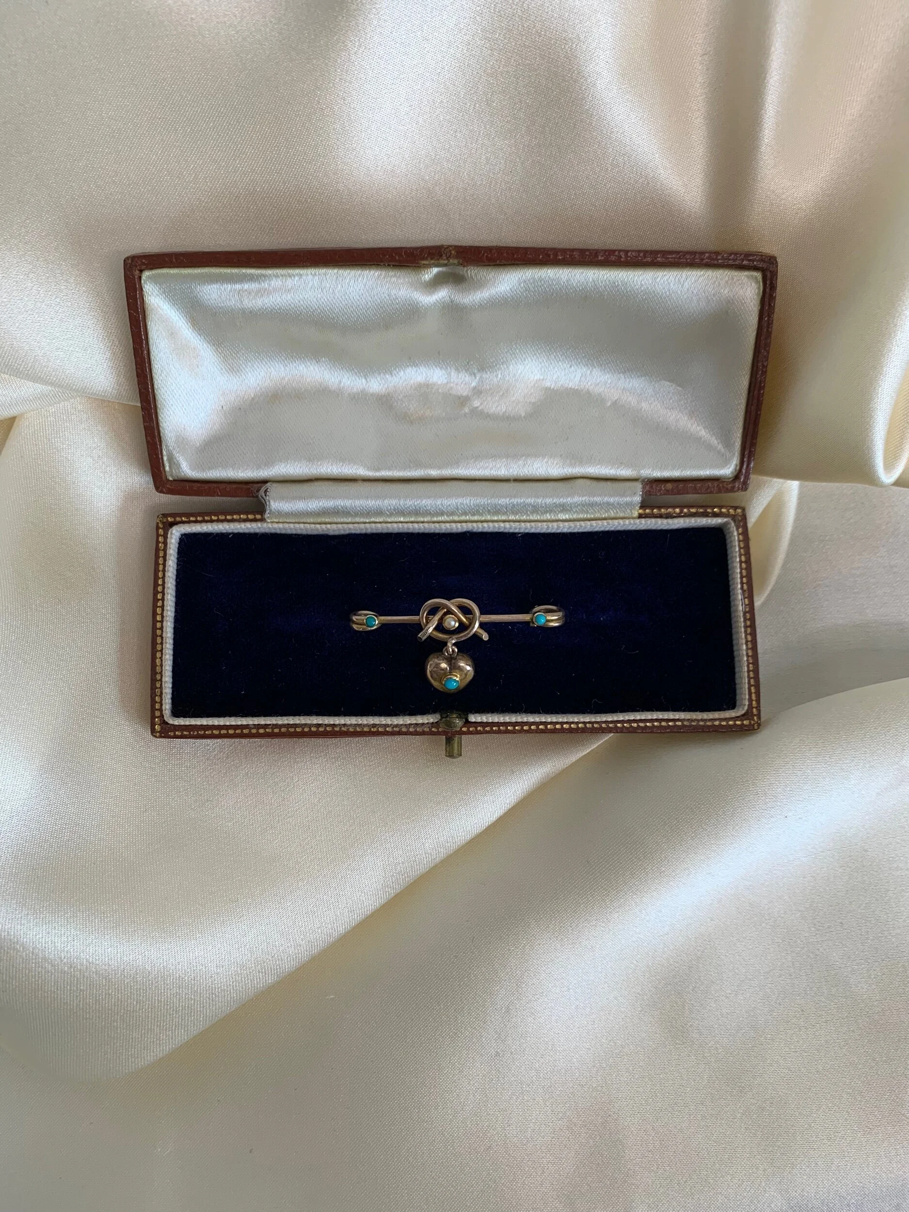 79EEFB9E-BC22-47F4-B831-55790FE8D381