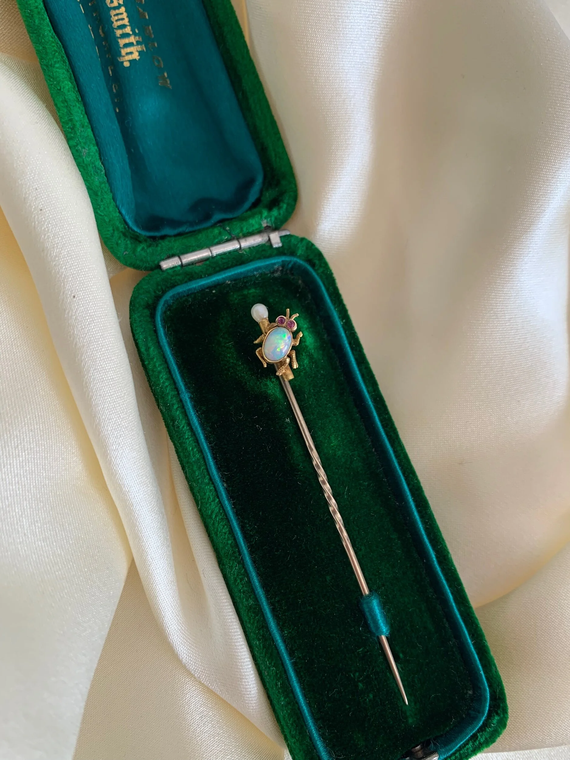 B7CF4F95-B261-4096-8875-AE919DE816C1