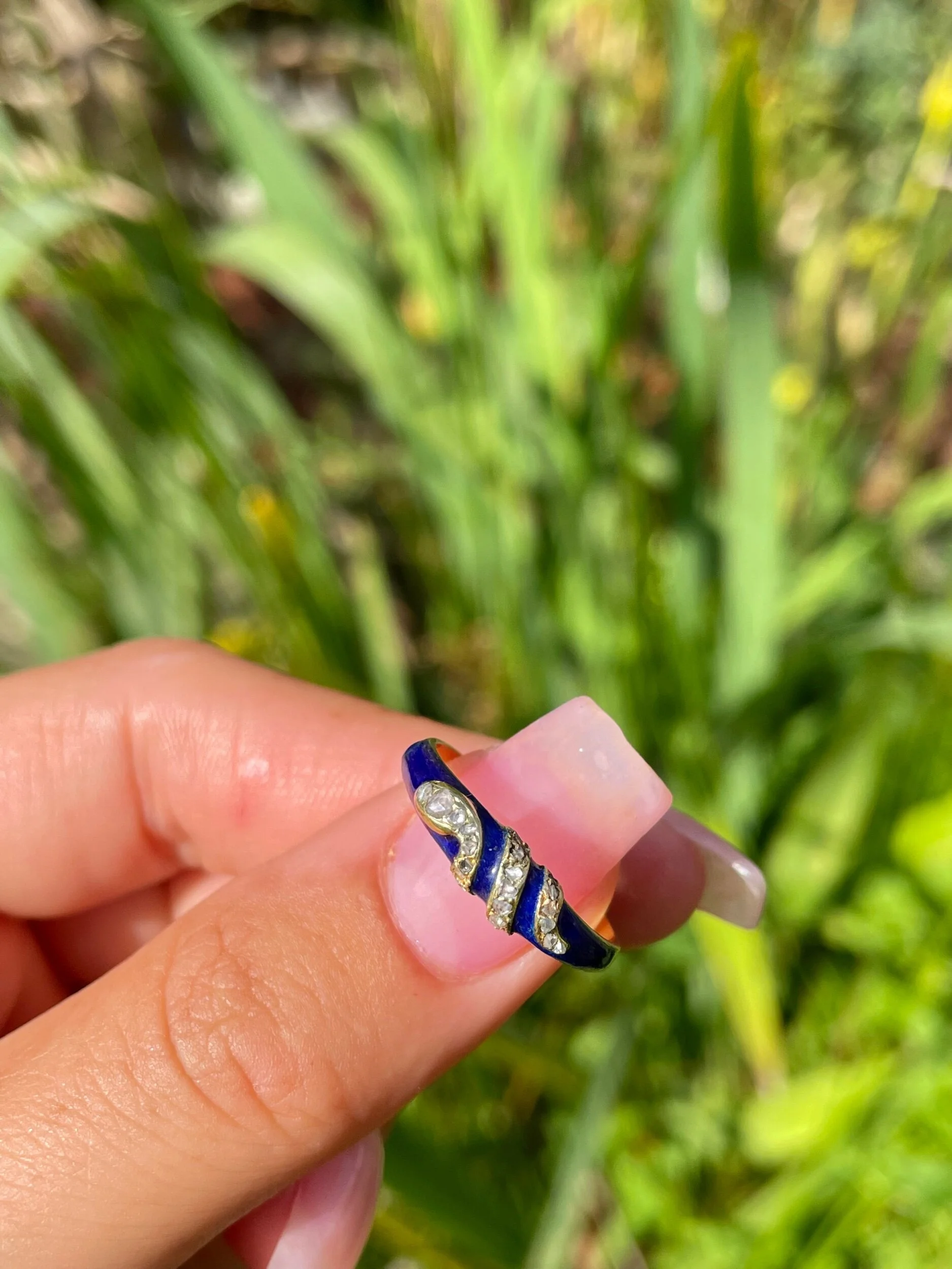 85003640-BBFC-4F89-BFEE-2E065FE070FF